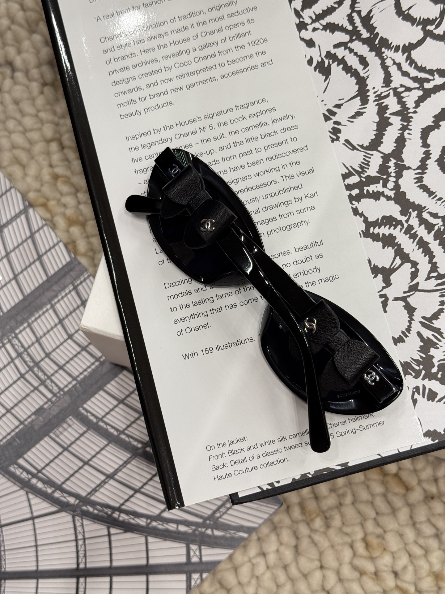 Chanel Sunglasses CH9181