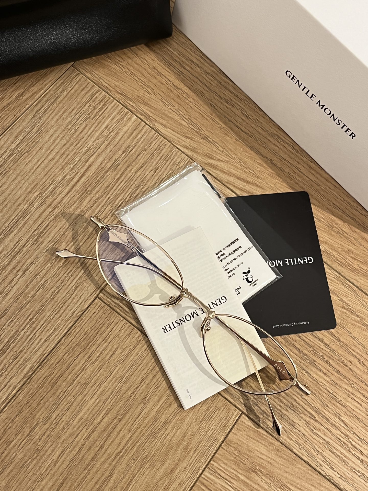 GENTLE MONSTER Metal Oval Glasses
