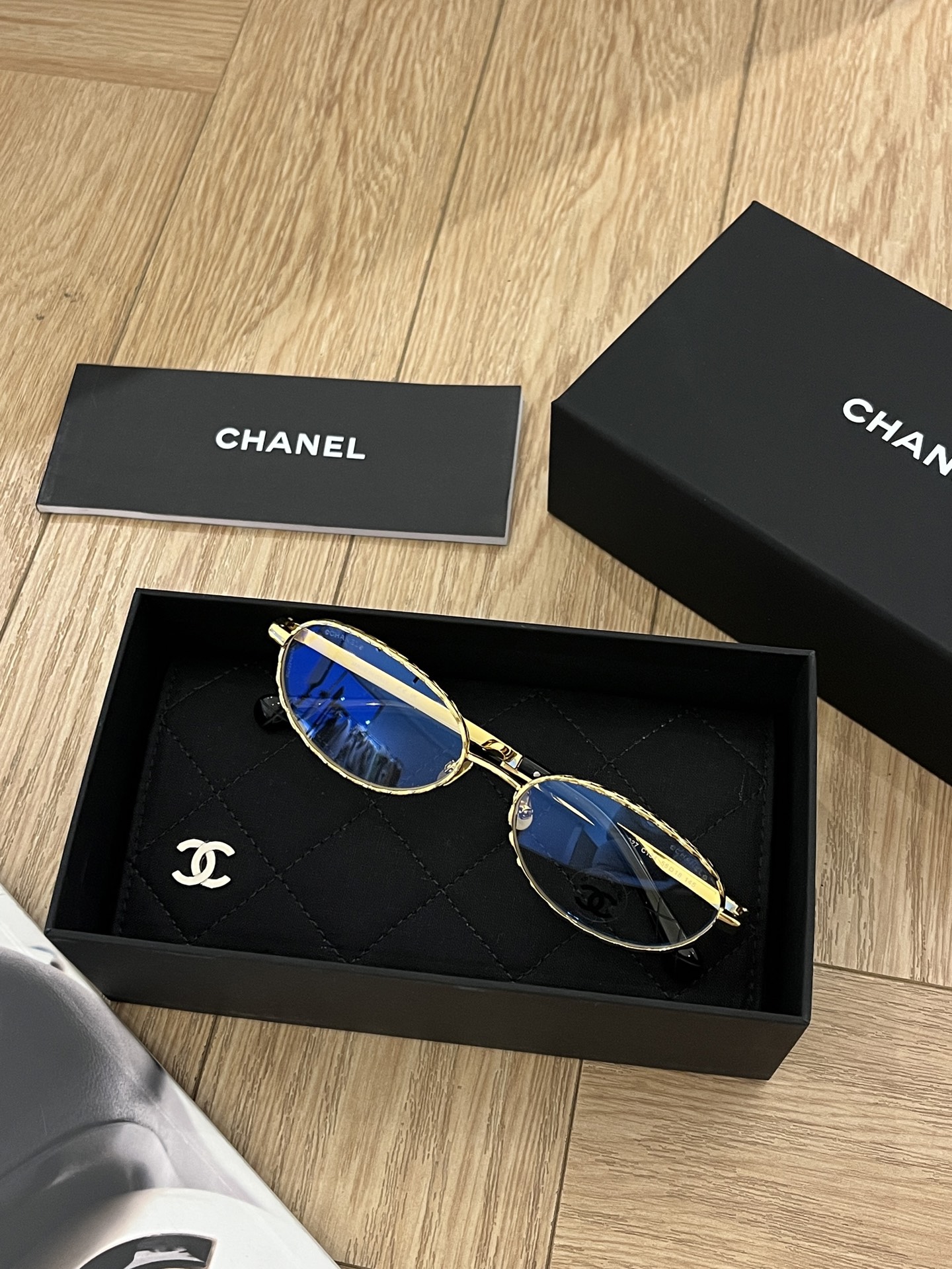Очки Chanel CH2227 золотистые с синими линзами