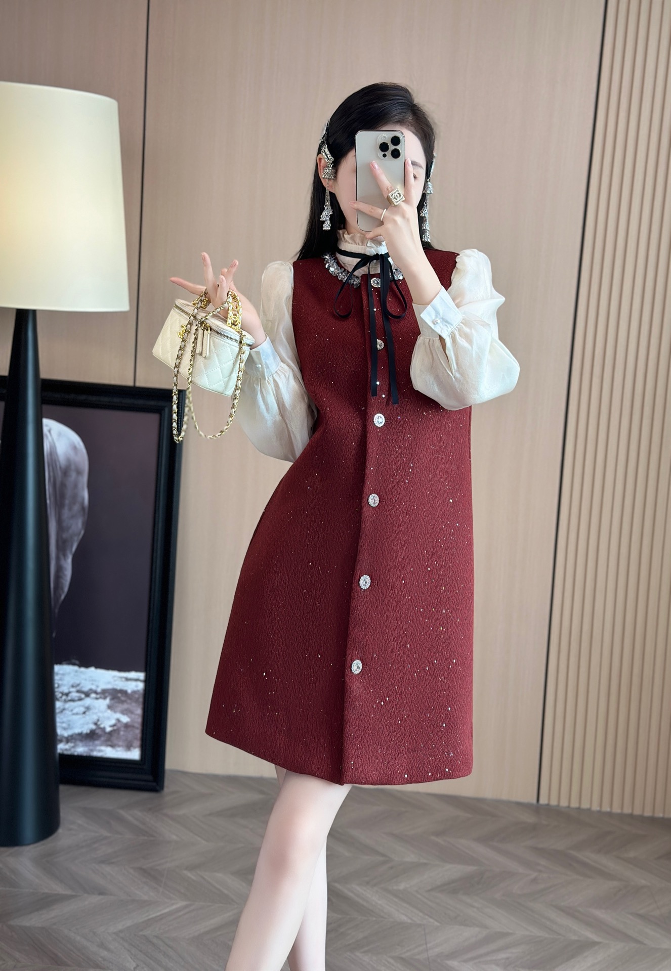 NO:316208,Model number G25011689 Chane* new high-end custom heavy industry nail beads and diamonds decorated with single-breasted plackets on both sides of the pockets slim and slim sleeveless vest dress!  Black, red, (M size bust 94, skirt length 88), Chanel, skirts, alexander wang19860909款号G25011689 Chane*新款高端定制重工钉珠镶钻装饰单排扣门襟两侧口袋修身显瘦无袖马甲连衣裙！黑色、红色、（M码胸围94,裙长88）,,chanel,skirts,alexander wang,Women's clothing