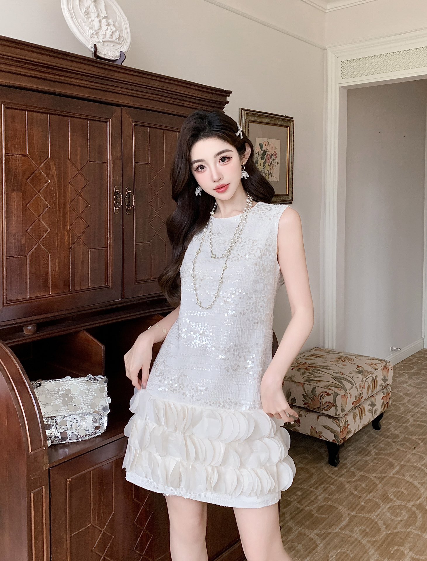 NO:333997,Model number G25051436 MiuMi* Miujia new high-end custom blingbling shining sequin woven petals layered splicing slim fit and sleeveless vest dress!  Apricot, purple, 36.38.40.42 (38 size bust 96, skirt length 88) hair l, miumiu, skirt ts, alexander wang19860909款号G25051436 MiuMi*缪家新款高端定制blingbling闪耀亮片编织花瓣层层拼接修身显瘦无袖背心连衣裙！杏色,紫色,36.38.40.42（38码胸围96,裙长88）发l,,miumiu,skirts,alexander wang,Women's clothing