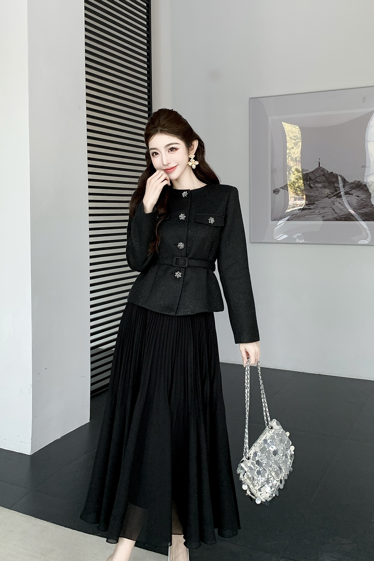 NO:744502,The highest version of the girl on the market will inspect the goods, trim the three marks on the threads, and ship the goods. If you want quality and service, please add me on WeChat. We will not accept urgent orders. Model No. G26031084 Dio* The new highest version on the market. The girl will inspect the goods, trim the three marks on the threads, and ship the goods. If you want quality and service, please add me on WeChat. We will not accept urgent orders. A high-end custom-made two-piece suit with elegant ladylike fragrance!  Small shiny blended fabric, button placket, round neck short, the highest version on the market. The girl will inspect the goods, trim the three marks on the threads, and ship the goods. You can send pictures and take videos. If you want quality and service, please add me on WeChat. We will not accept urgent orders. A Xiaoxiang jacket with a long top is the highest version on the market. The girl will inspect the goods, trim the three marks on the threads, and ship the goods. You can send pictures and take videos. If you want quality, please add me on WeChat. I will not accept urgent orders. A pressed pleated skirt!  Apricot, black, (M size shoulder width 38 with shoulder pads, bust 94, sleeve length 59, dress length 57; waist 60 stretchable, skirt length 84), Dior-clothing, dior, dior, skirts, jackets & coats,19860909市面最高版本小妹验货、修剪线头上三标、发货可发图及拍视频,要品质要服务的加我微信,不接急单.款号G26031084 Dio*新市面最高版本小妹验货、修剪线头上三标、发货可发图及拍视频,要品质要服务的加我微信,不接急单.款高端定制气质名媛小香风两件套装！小细闪混纺面料系扣门襟圆领短市面最高版本小妹验货、修剪线头上三标、发货可发图及拍视频,要品质要服务的加我微信,不接急单.款小香外套上衣长市面最高版本小妹验货、修剪线头上三标、发货可发图及拍视频,要品质要服务的加我微信,不接急单.款压褶百褶半身裙！杏色、黑色、 （M码肩宽38有垫肩,胸围94,袖长59,衣长57；腰围60可弹力,裙长84）,迪奥-服装,dior,dior,skirts,jackets & coats,,Women's clothing