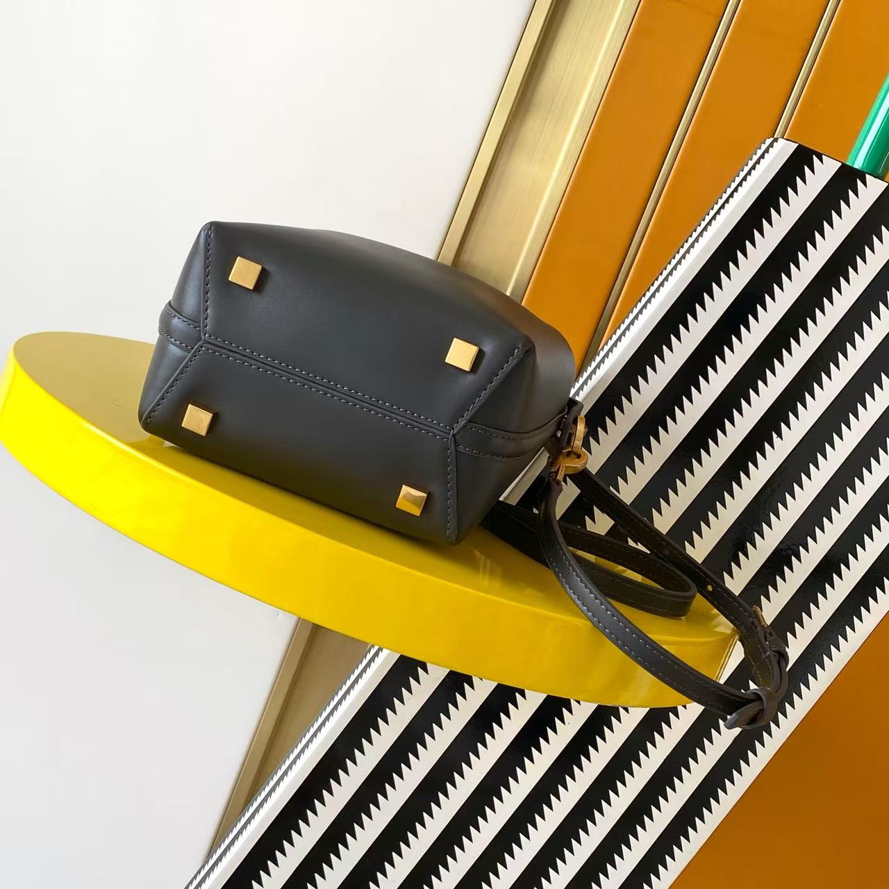 Yves Saint Laurent LE 37 Mini Smooth Leather Bucket Bag, Top Handle Bag 5 a1759414657372 0815