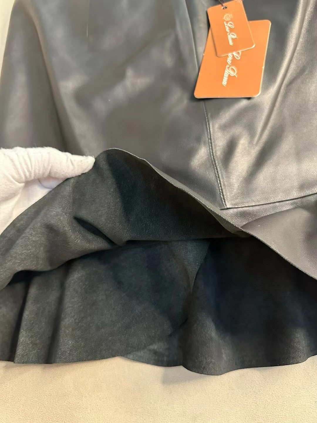 LoroPiana 2024 Lamb-Skin Dress: Customizable Single-Size Female Suit with Special S-XXL Code - 图片 5