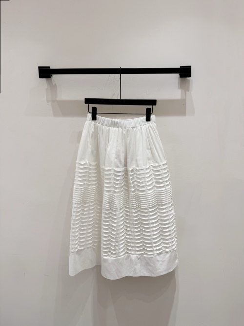 Miu Miu 25SS White Pleated Cotton Linen Skirt with Scalloped Hem 1 Miu Miu 25SS White Pleated Cotton Linen Skirt with Scalloped Hem