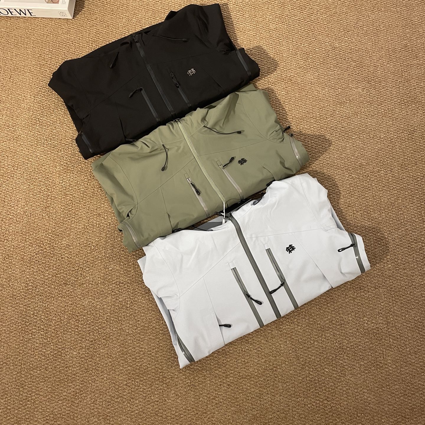 Chaqueta Impermeable Kolon Sport GTX 3L: Protección y Estilo Para Tus Aventuras