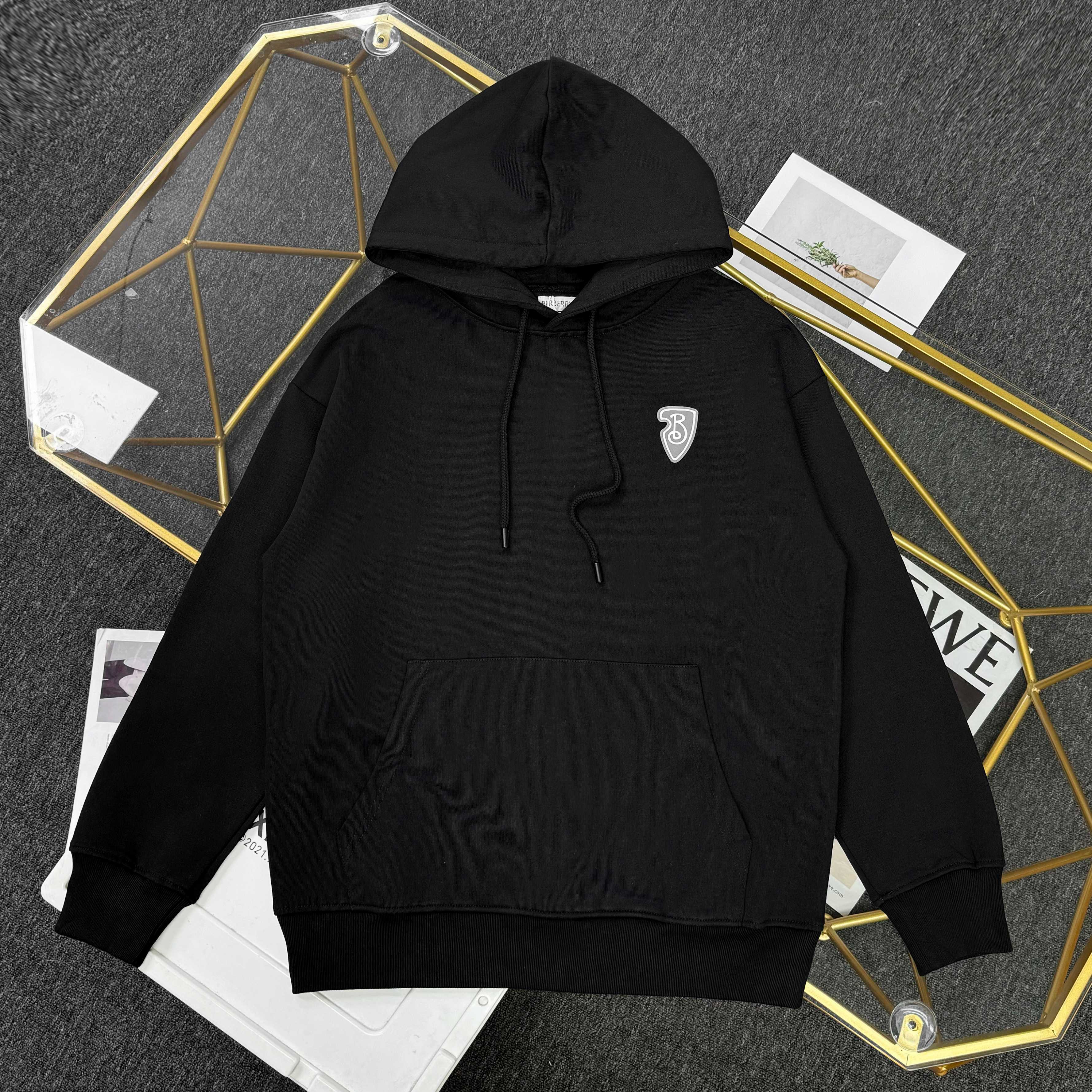 _d_T9sEQx0GjjekwewSEUIM9kLi_p12yV1TKauQg