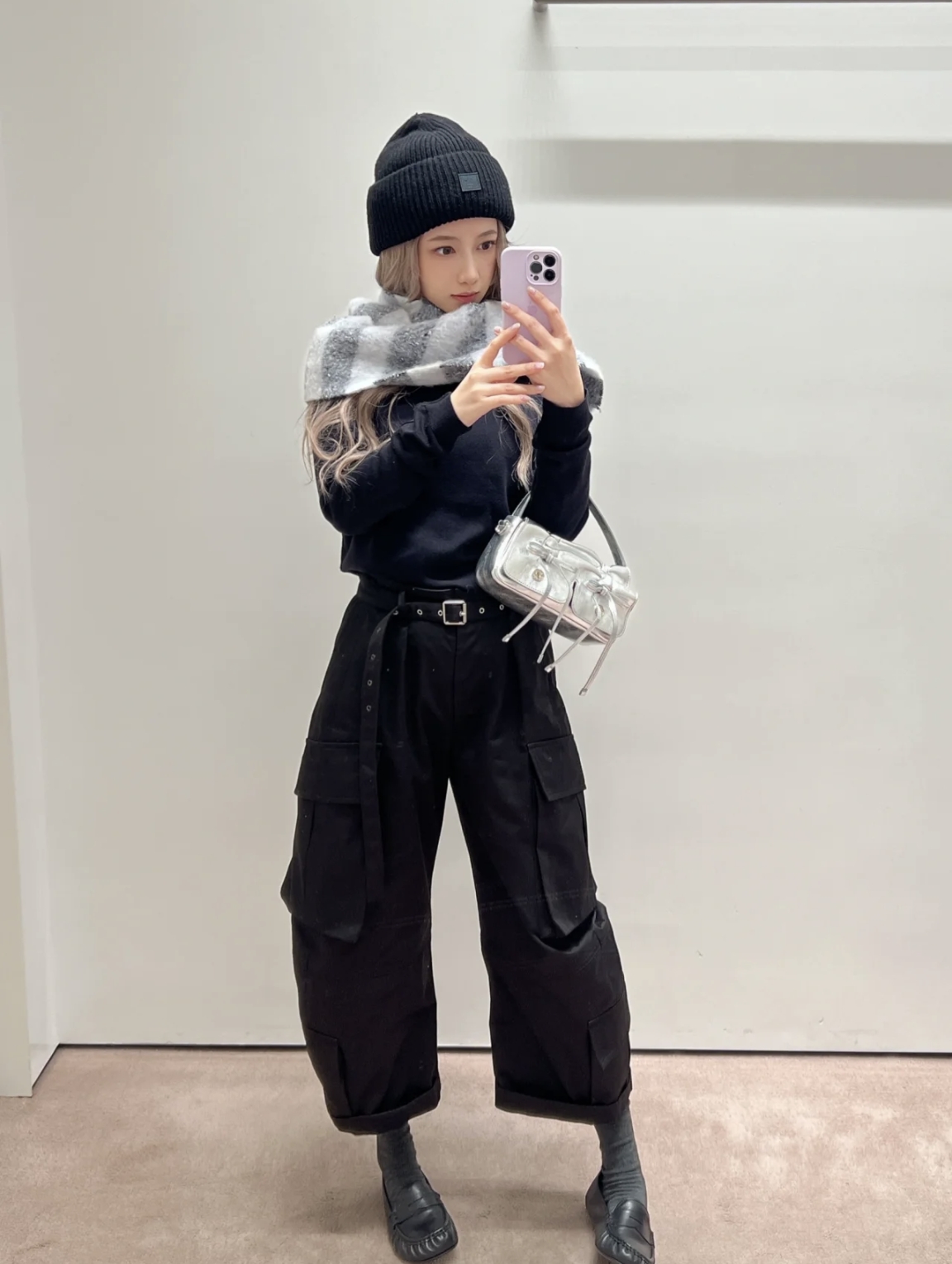 NO:740596,[Love] New style [Love]!  The latest ACNE 26NEW multi-pocket belt nine-point overalls. Colors khaki green, black. Size SML.,,acne studios,19860909[爱心]新款[爱心]！最新ACNE 26NEW 多口袋腰带九分工装裤.颜色卡其绿、黑色.尺码SML.,,acne studios,,Women's clothing