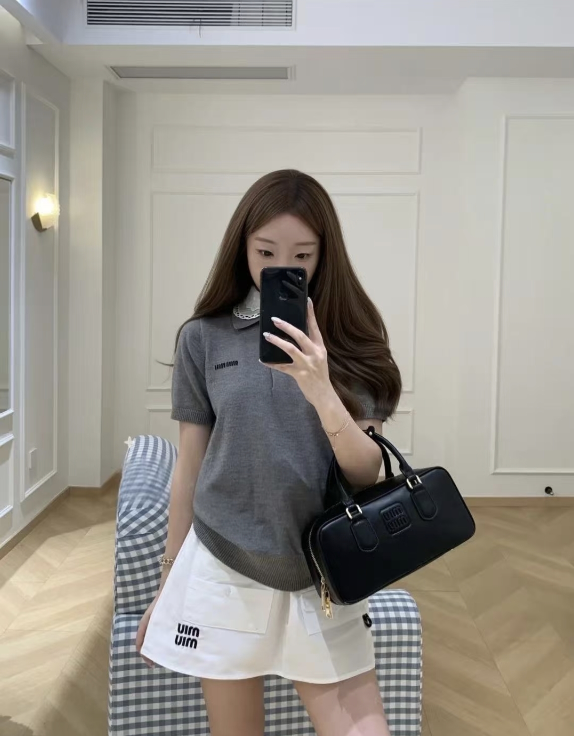 NO:740173,[Love] New style [Love]!  The latest MIU 26NEW detachable doll collar short-sleeved sweater. Size SML.,,miumiu,T-shirt,19860909[爱心]新款[爱心]！最新MIU 26NEW 可拆卸娃娃领短袖针织衫.尺码SML.,,miumiu,T-shirt,,Women's clothing