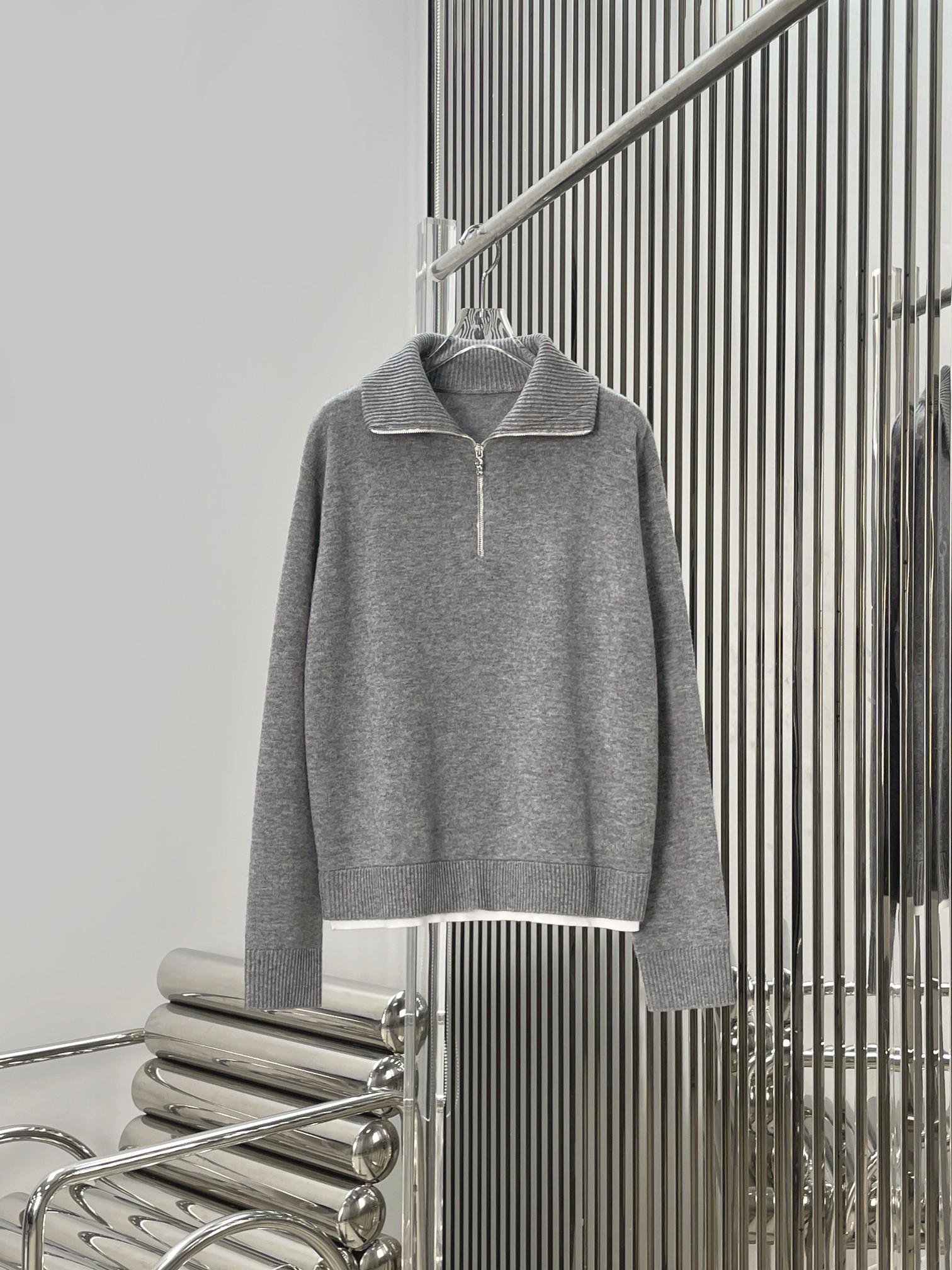 NO:748733,[Love] New style [Love]!  The latest CH 26NEW fake two-piece half-zip lapel long-sleeved top. Size SML.,,19860909[爱心]新款[爱心]！最新CH 26NEW 假两件半拉链翻领长袖上衣.尺码SML.,,,Women's clothing