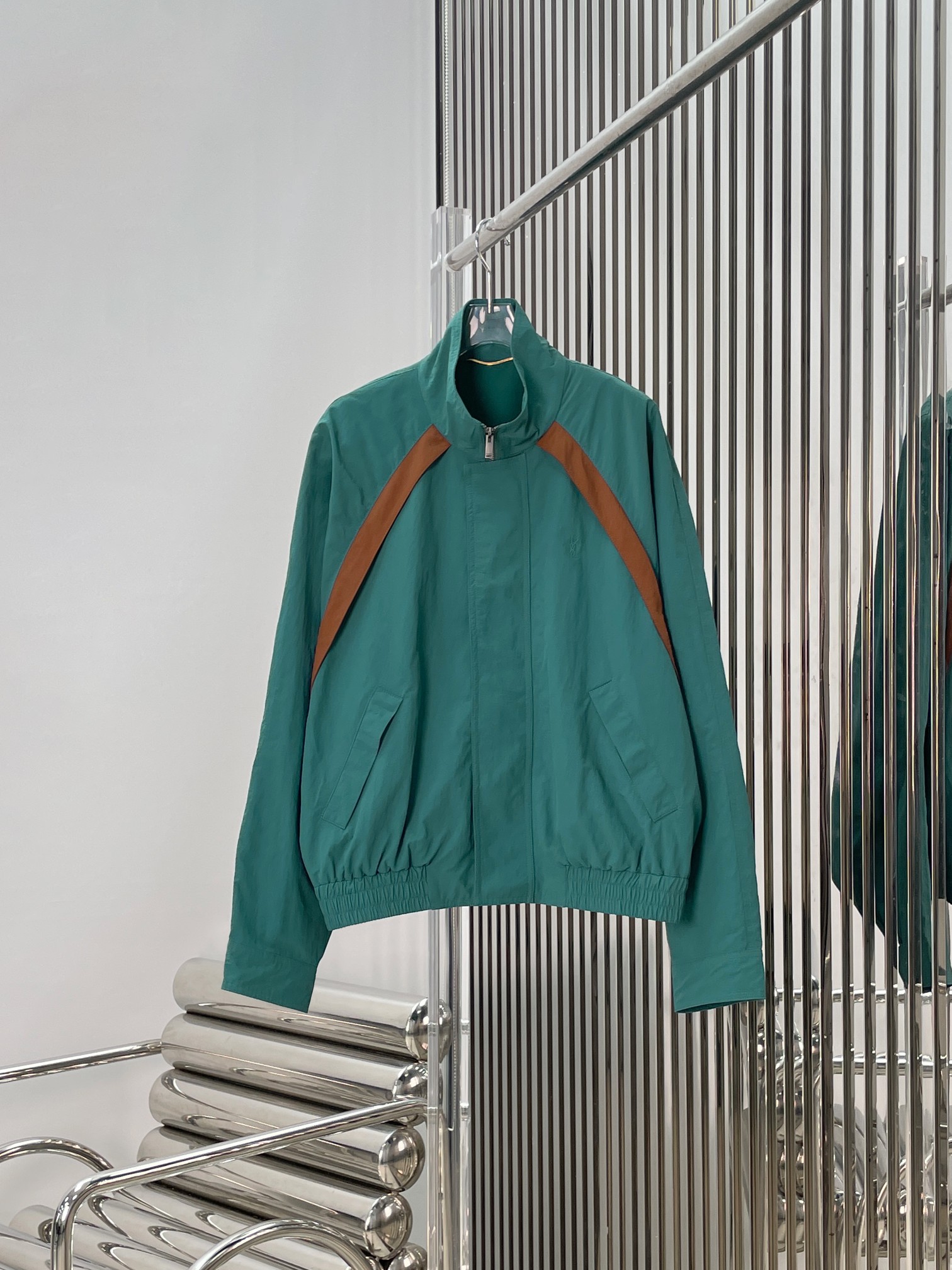 NO:740630,[Love] New style [Love]!  The latest SLP 26NEW casual sports style contrasting color jacket. Sizes SML,,loro piana,jackets & coats,jackets & coats,19860909[爱心]新款[爱心]！最新SLP 26NEW 休闲运动风撞色夹克外套.尺码SML,,loro piana,jackets & coats,jackets & coats,,Women's clothing