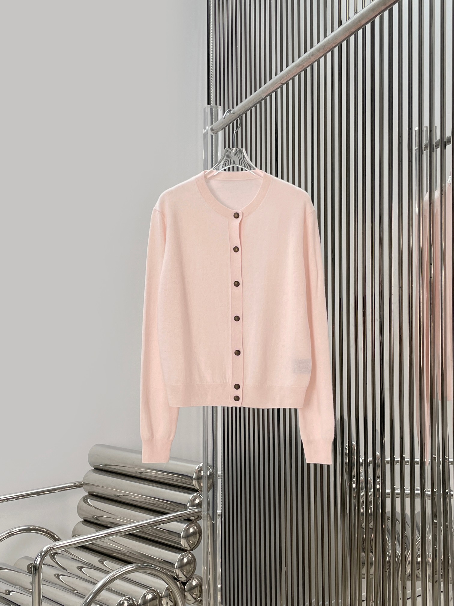 NO:740629,[Love] New style [Love]!  The latest LP 26NEW pink cashmere knitted cardigan. Size SML.,, loro piana,19860909[爱心]新款[爱心]！最新LP 26NEW 粉色羊绒针织开衫.尺码SML.,,loro piana,,Women's clothing