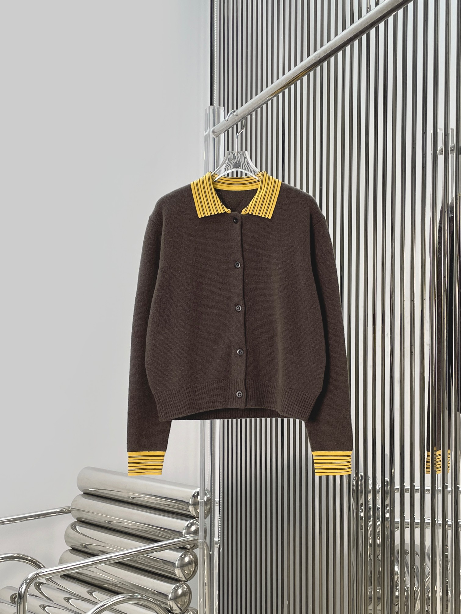 NO:740179,[Love] New style [Love]!  The latest PR 26NEW triangle logo striped patchwork knitted cardigan. Size SML.,,19860909[爱心]新款[爱心]！最新PR 26NEW 三角标条纹拼接针织开衫.尺码SML.,,,Women's clothing