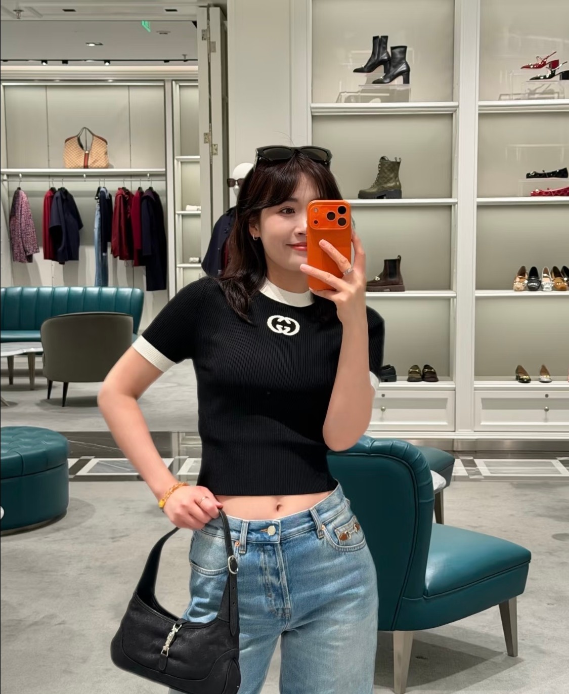 NO:749715,[Love] New style [Love]!  The latest GU 26NEW logo embroidered short-sleeved patchwork sweater. Size SML.P,,T-shirt,19860909[爱心]新款[爱心]！最新GU 26NEW logo刺绣短袖拼接针织衫.尺码SML.P,,T-shirt,,Women's clothing