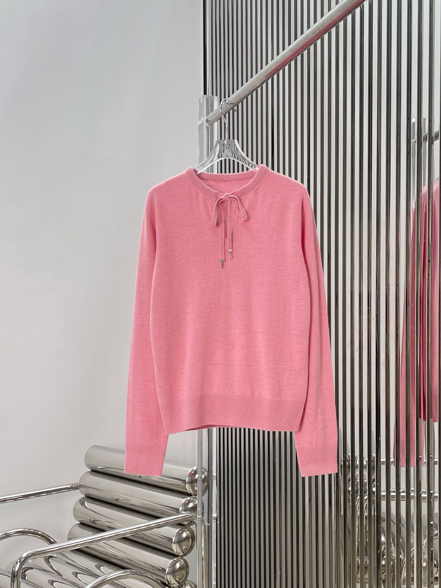 NO:752934,[Love] New style [Love]!  The latest D 26NEW rose red V-neck strapped long-sleeved sweater. Size SML,,19860909[爱心]新款[爱心]！最新D 26NEW 玫红色V领绑带长袖针织衫.尺码SML,,,Women's clothing