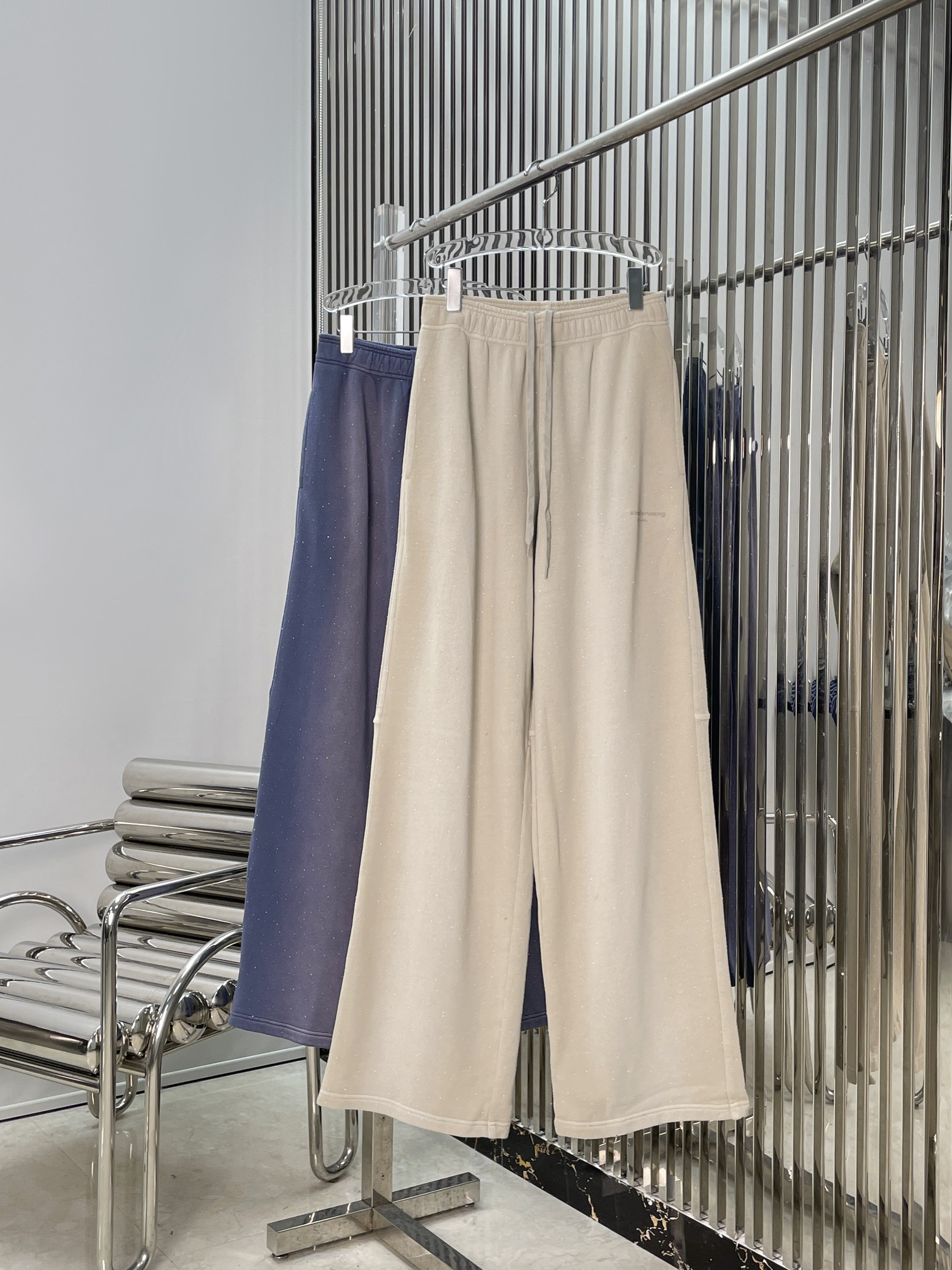 NO:753440,[Love] New style [Love]!  The latest AW 26NEW Gypsophila hot diamond gradient velvet sweatshirt jacket + sweatpants. Color milk tea, starry sky purple. Size SML,, hoodie, sweatshirts, jackets & coats,19860909[爱心]新款[爱心]！最新AW 26NEW 满天星烫钻渐变加绒卫衣外套+卫裤.颜色奶茶色、星空紫.尺码SML,,hoodie,sweatshirts,jackets & coats,,Women's clothing