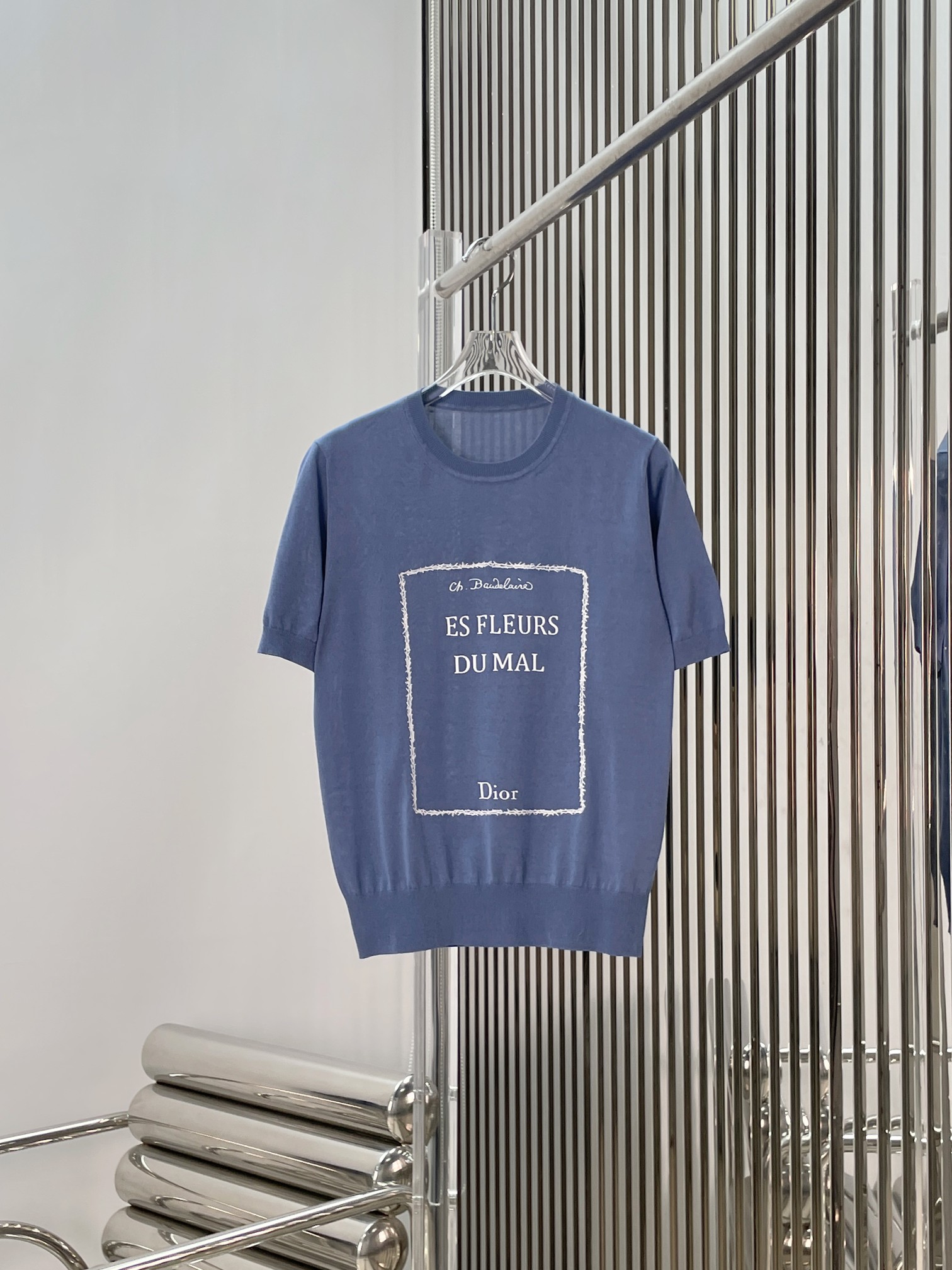 NO:762296,[Love] New style [Love]!  The latest D 26NEW letter printed short-sleeved knitted top. Size SML.,,T-shirt,19860909[爱心]新款[爱心]！最新D 26NEW 字母印花短袖针织上衣.尺码SML.,,T-shirt,,Women's clothing