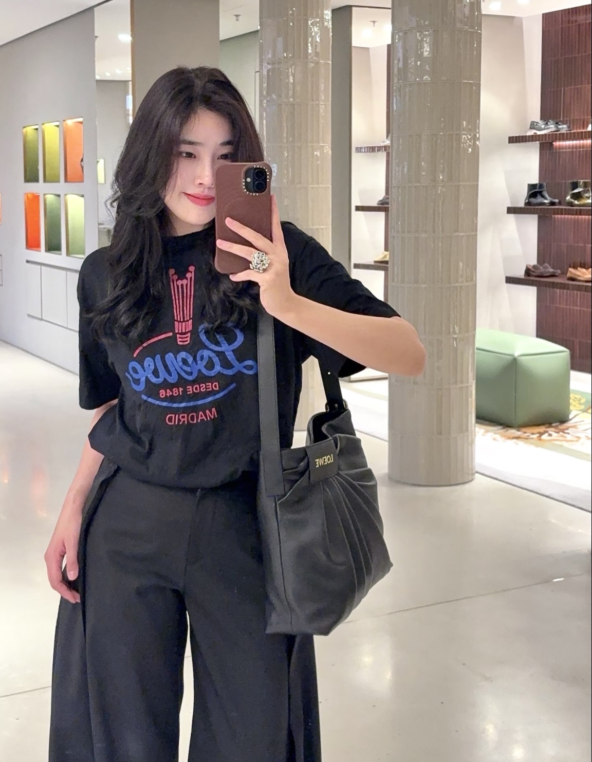 NO:798862,[Love] New style [Love]!  The latest LOE 26NEW crown printed short-sleeved T-shirt. Color black, white. Size SML.P,,loewe,T-shirt,tees,t-shirt,19860909[爱心]新款[爱心]！最新 LOE 26NEW 皇冠印花短袖T恤.颜色黑色、白色.尺码SML.P,,loewe,T-shirt,tees，t-shirt,,Women's clothing