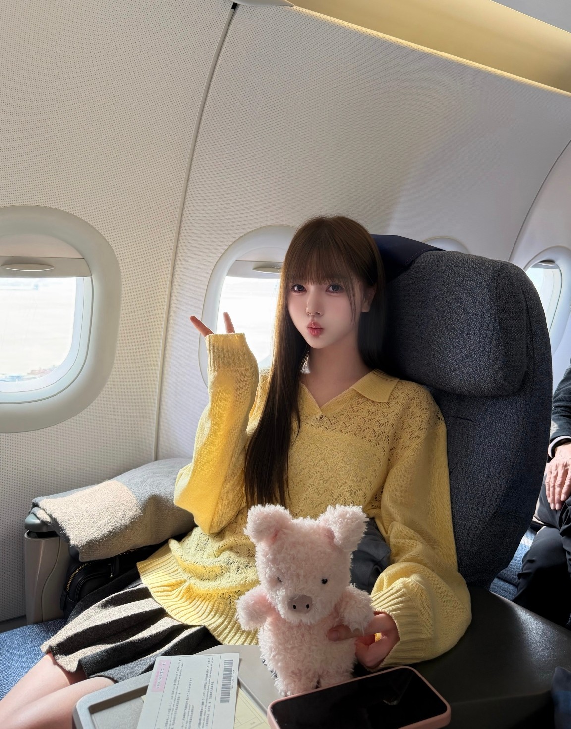 NO:801881,[Love] New style [Love]! The latest MIU 26NEW seagull collar hollow sweater. Size SML.,,miumiu,19860909[爱心]新款[爱心]!最新MIU 26NEW 海鸥领镂空针织衫.尺码SML.,,miumiu,,Women's clothing