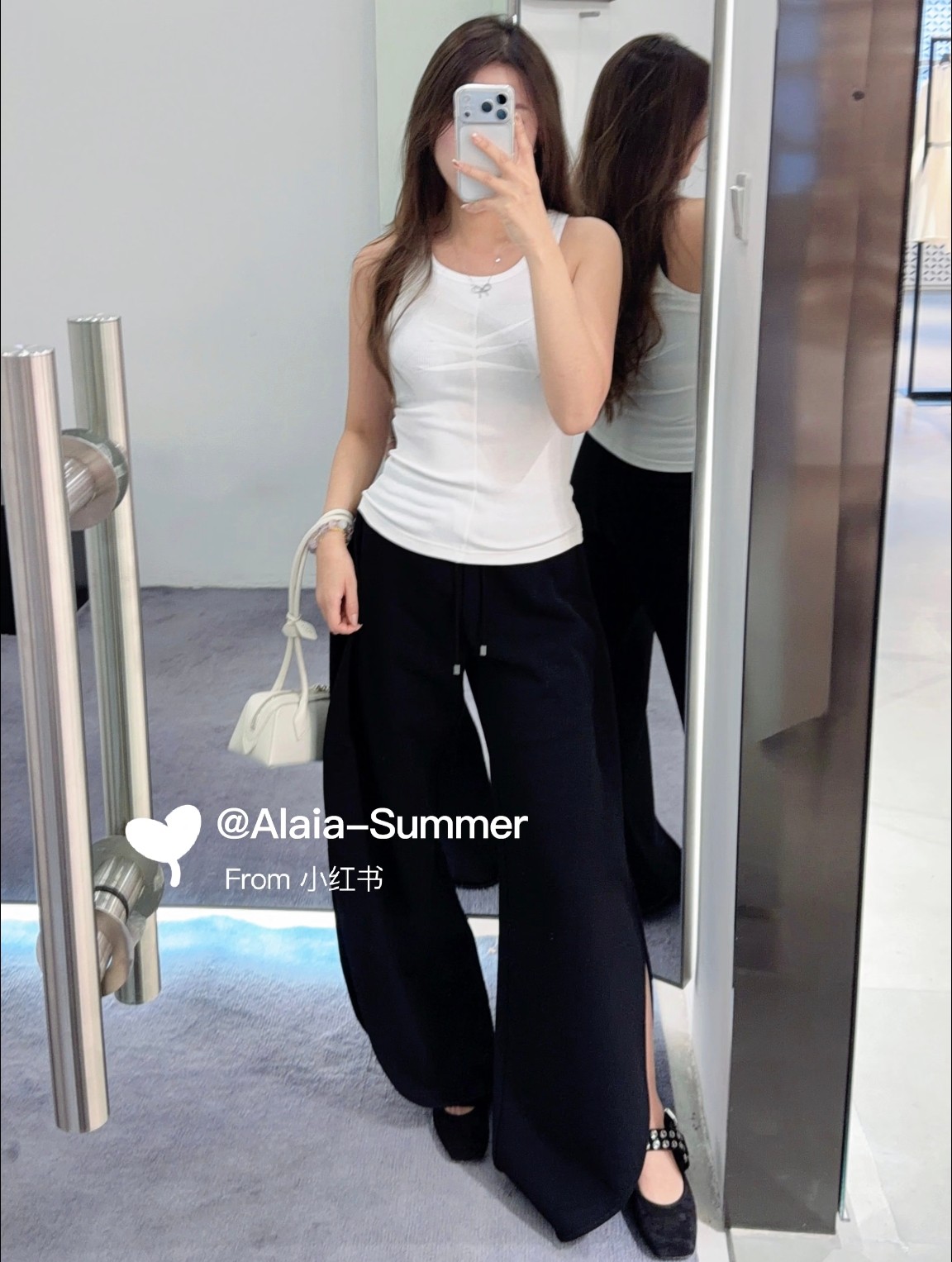 NO:799806,[Love] New style [Love]!  The latest ALA 26NEW U-neck cotton minimalist vest. Size SML.,,19860909[爱心]新款[爱心]！最新ALA 26NEW U型领棉质极简背心.尺码SML.,,,Women's clothing