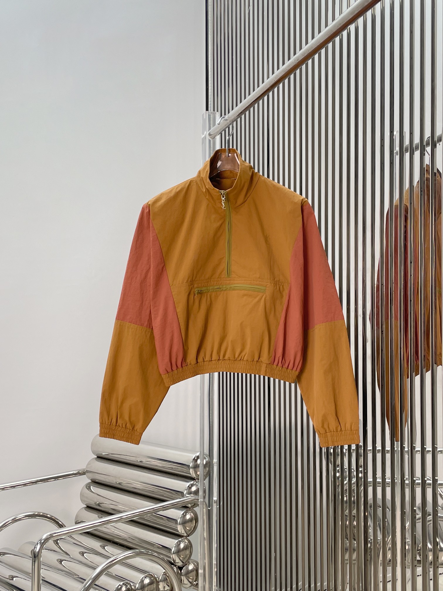 NO:801885,[Love] New style [Love]!  The latest SLP 26NEW half-zip stand-collar color-blocked jacket. Size SML.,,loro piana,jackets & coats,19860909[爱心]新款[爱心]！最新SLP 26NEW 半拉链立领拼色夹克.尺码SML.,,loro piana,jackets & coats,,Women's clothing