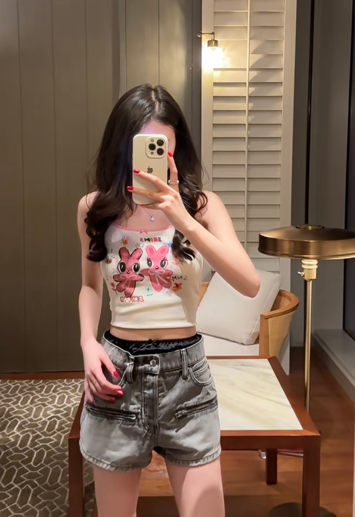 NO:800860,[Love] New style [Love]! The latest AW 26NEW lace edge zipper pocket denim shorts. Size XS SML.P,,shorts,19860909[爱心]新款[爱心]!最新AW 26NEW 蕾丝边拉链口袋牛仔短裤.尺码XS SML.P,,shorts,,Women's clothing