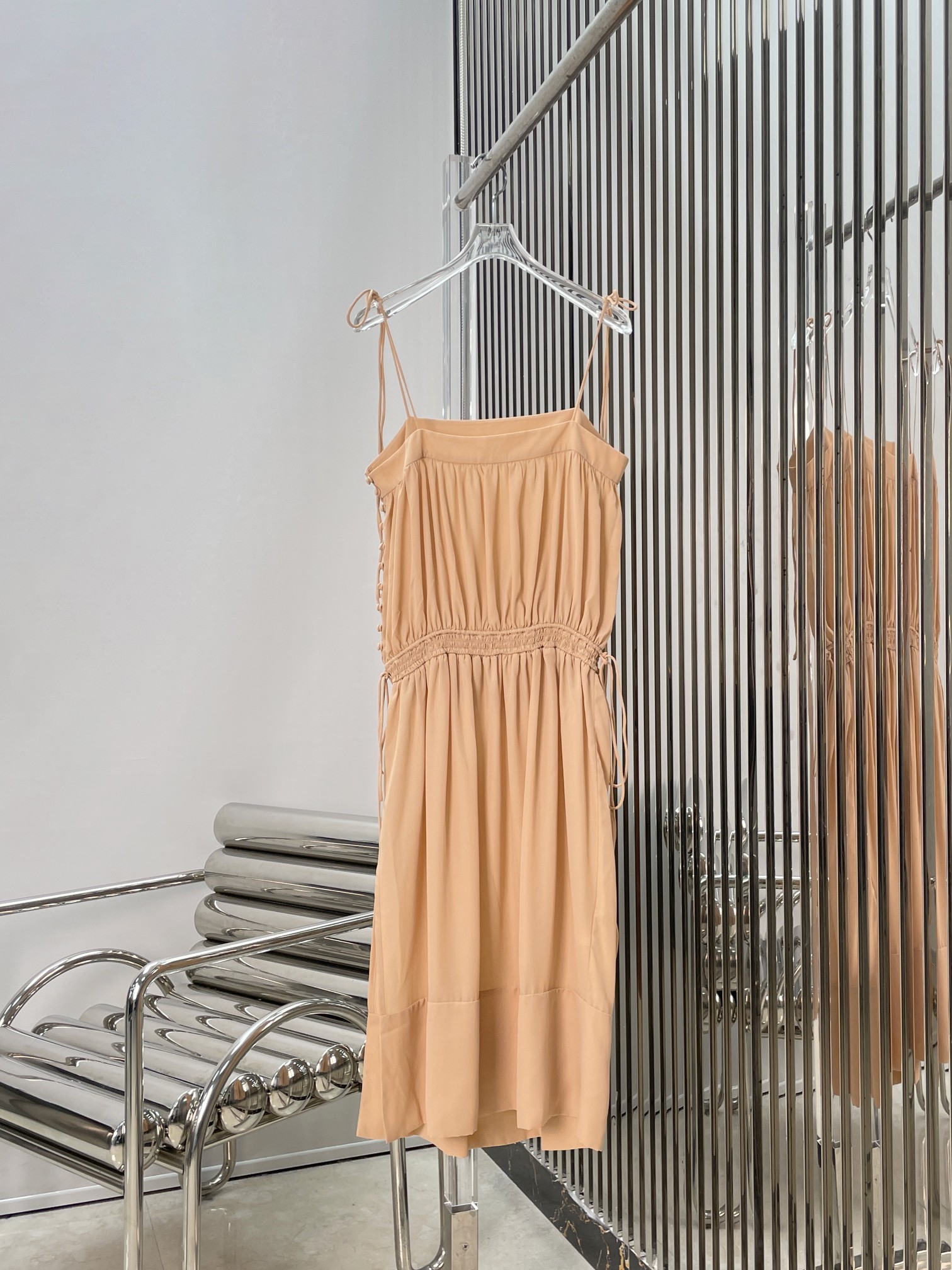 NO:834396,[Love] New style [Love]!  The latest SLP 26NEW waist pleated drawstring dress. Size XS SML.,,loro piana,skirts,19860909[爱心]新款[爱心]！最新SLP 26NEW 收腰褶皱抽绳系带连衣裙.尺码XS SML.,,loro piana,skirts,,Women's clothing