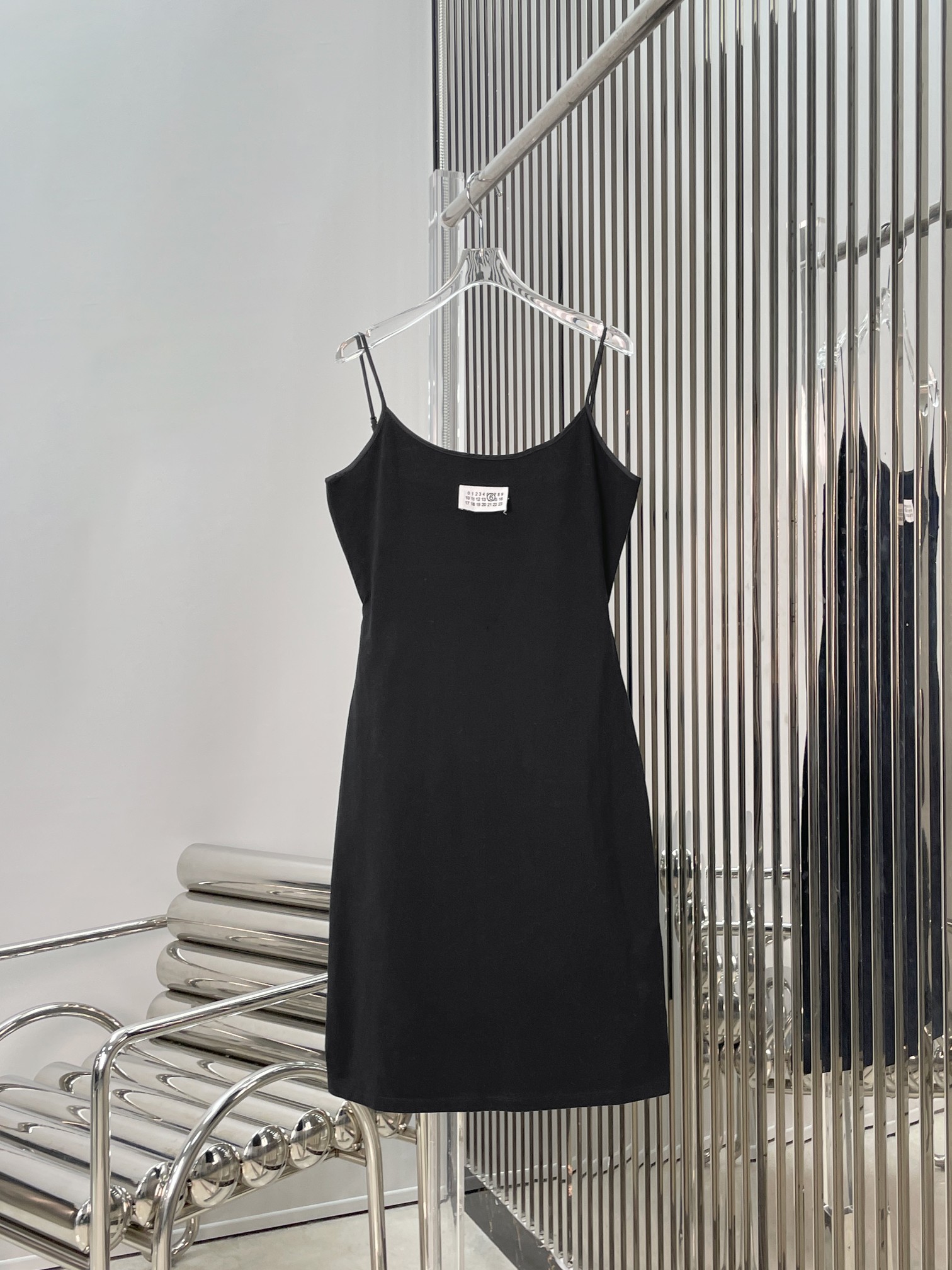 NO:835239,[Love] New style [Love]! The latest MM6 26NEW digital patch suspender dress. Size: XS SML.,,masion margiela,skirts,19860909[爱心]新款[爱心]!最新MM6 26NEW 数字贴布吊带连衣裙.尺码:XS SML.,,masion margiela,skirts,,Women's clothing