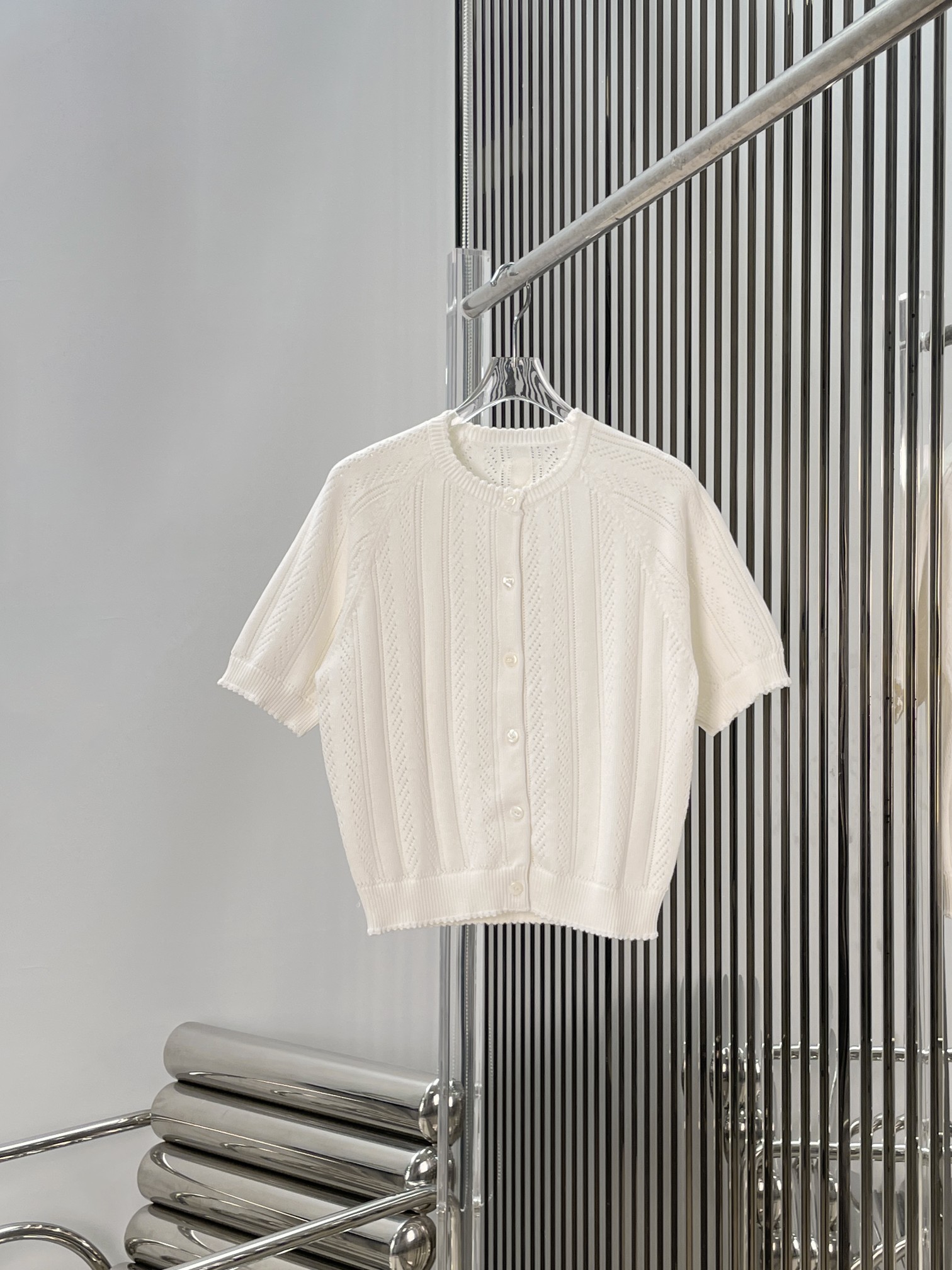 NO:837900,[Love] New style [Love]!  The latest PR 26NEW round neck hollow knitted short-sleeved cardigan. Size SML.,,T-shirt,19860909[爱心]新款[爱心]！最新PR 26NEW 圆领镂空针织短袖开衫.尺码SML.,,T-shirt,,Women's clothing