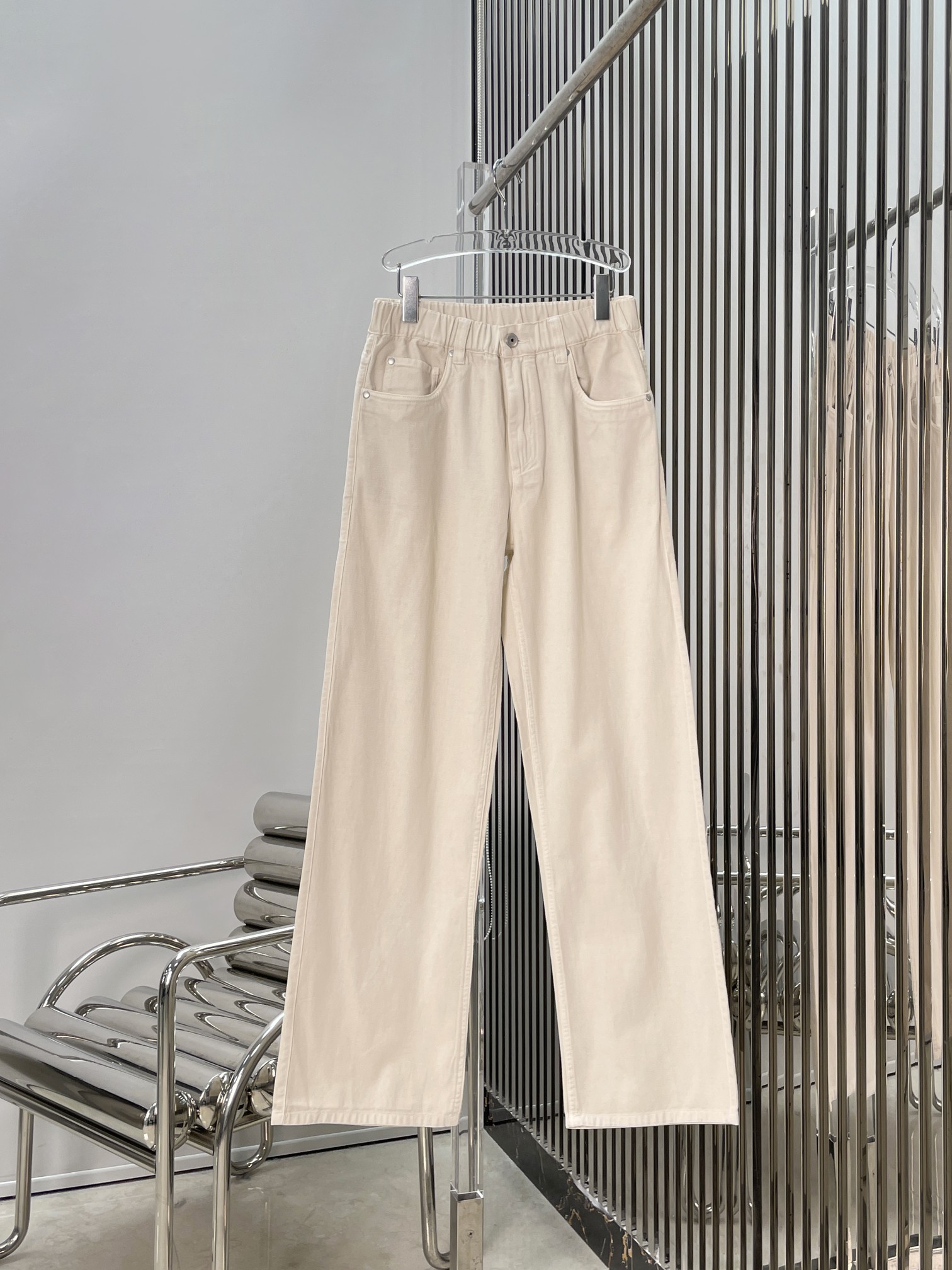 NO:841058,[Love] New style [Love]!  The latest BC 26NEW apricot elastic waist denim trousers. Size XS SML.,,19860909[爱心]新款[爱心]！最新BC 26NEW 杏色松紧腰牛仔长裤 .尺码XS SML.,,,Women's clothing