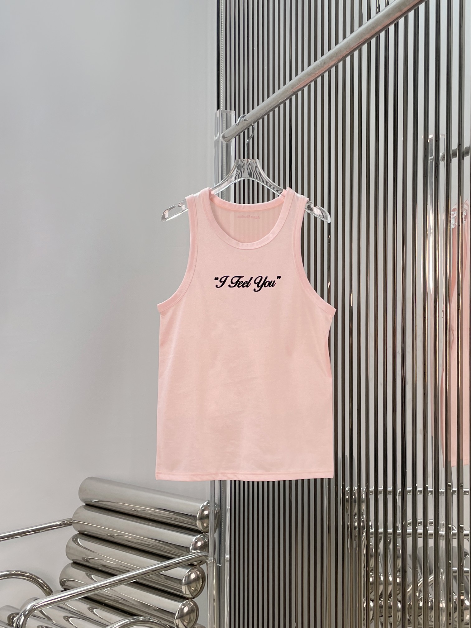 NO:863739,[Love] New style [Love]!  The latest ACNE 26NEW letter printed logo round neck vest. Size XS SML.,,acne studios,19860909[爱心]新款[爱心]！最新ACNE 26NEW 字母印花徽标圆领背心.尺码XS SML.,,acne studios,,Women's clothing