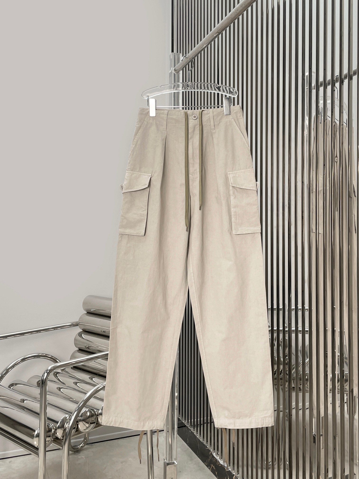 NO:840399,[Love] New style [Love]! The latest MM6 26NEW multi-pocket workwear drawstring casual pants. Size: XS SML.,, masion margiela,19860909[爱心]新款[爱心]!最新MM6 26NEW 多口袋工装抽绳休闲裤.尺码:XS SML.,,masion margiela,,Women's clothing