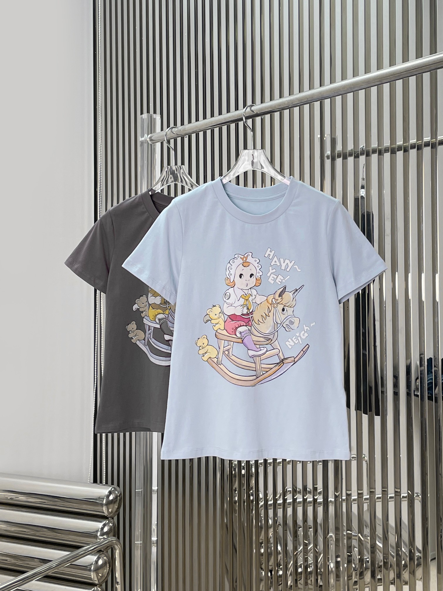 NO:841812,[Love] New style [Love]!  The latest OPEN 26NEW children's fun Trojan horse pattern short-sleeved T-shirt. Color light blue, charcoal gray. Size XS SML.,, T-shirt, tees, t-shirt,19860909[爱心]新款[爱心]！最新OPEN 26NEW 童趣木马图案短袖T恤.颜色浅蓝、炭灰.尺码XS SML.,,T-shirt,tees，t-shirt,,Women's clothing
