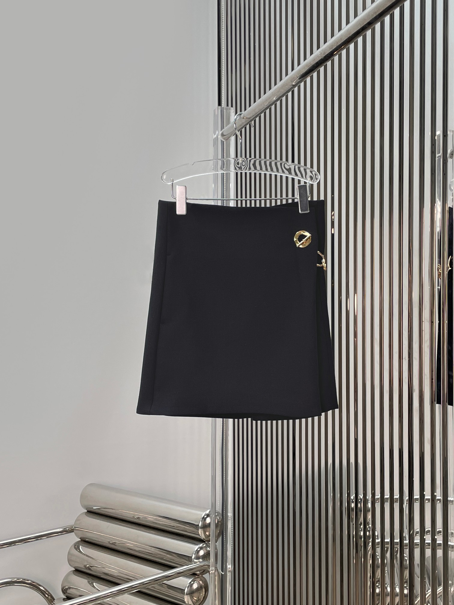 NO:842611,[Love] New style [Love]!  The latest CE 26NEW Arc de Triomphe black dice gold chain skirt. Size XS SML.,,skirts,19860909[爱心]新款[爱心]！最新CE 26NEW 凯旋门黑色骰子金链半裙.尺码XS SML.,,skirts,,Women's clothing