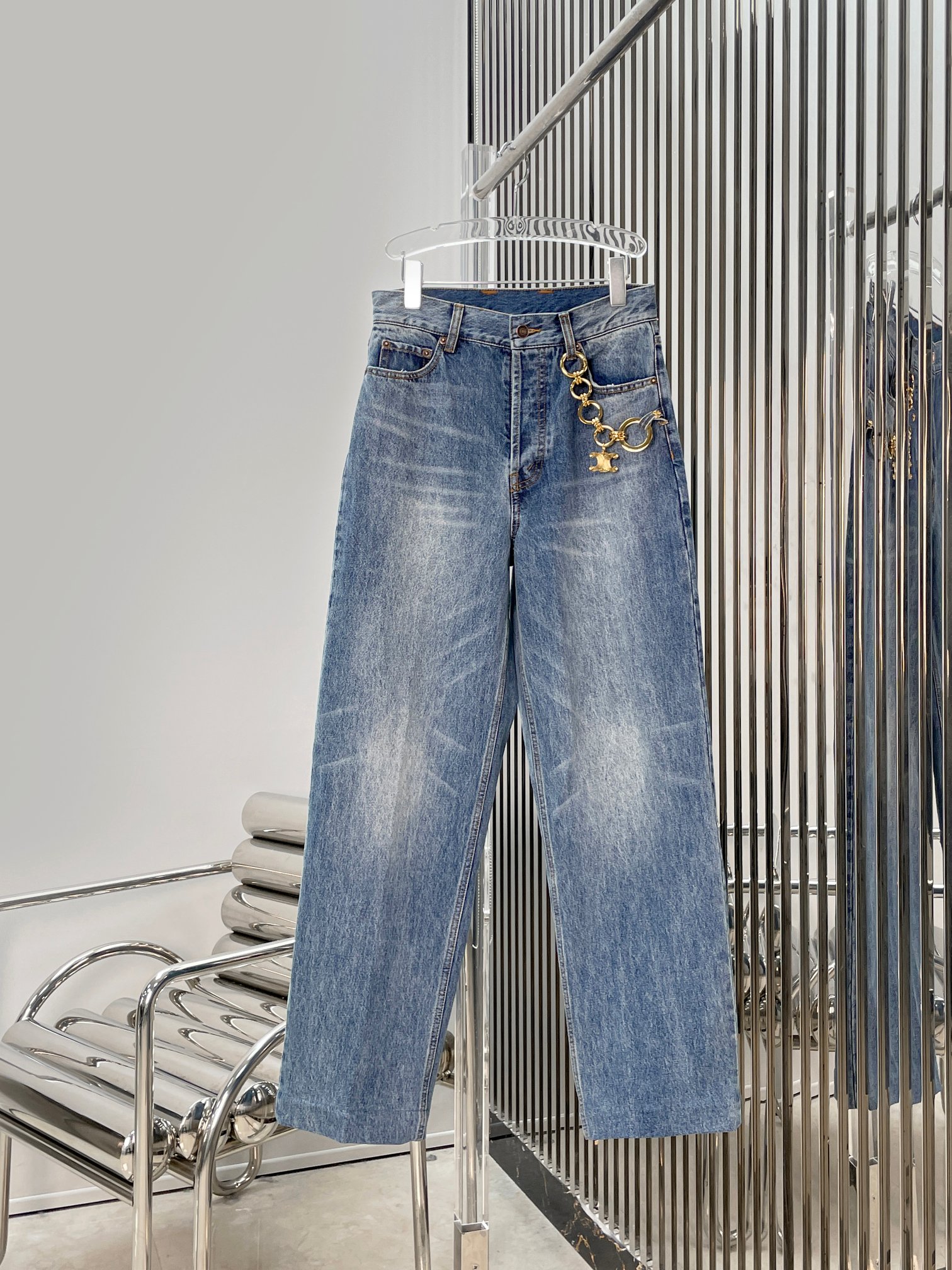 NO:844894,[Love] New style [Love]!  The latest CE 26NEW Arc de Triomphe metal pendant design jeans. Size XS SML.,,jeans,19860909[爱心]新款[爱心]！最新CE 26NEW 凯旋门金属挂件设计牛仔裤.尺码XS SML.,,jeans,,Women's clothing