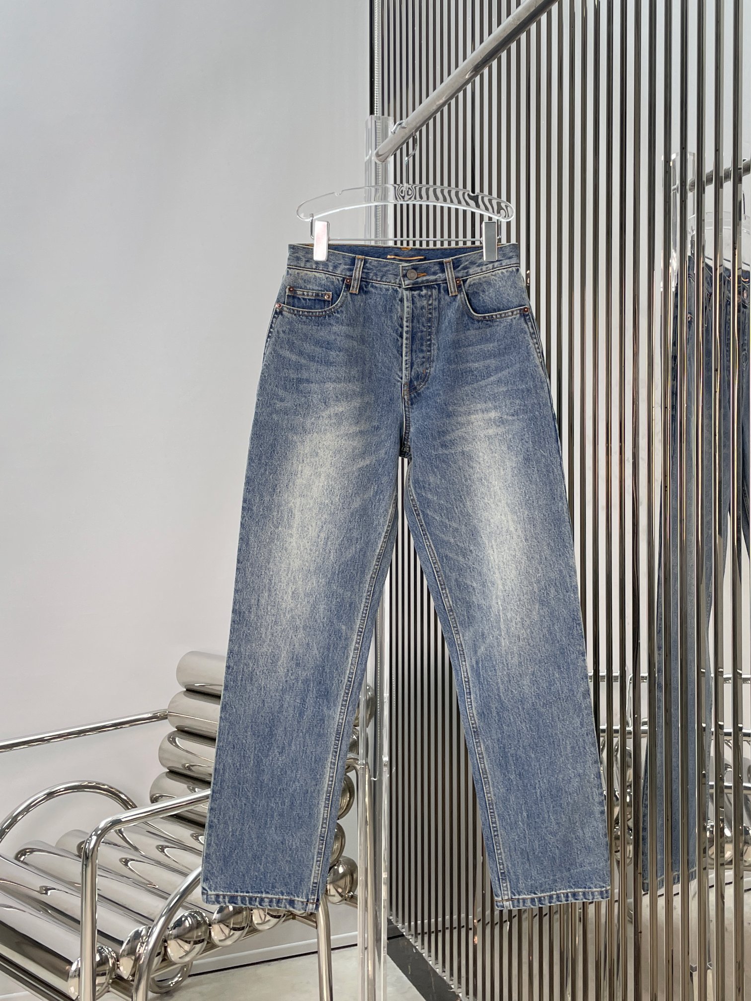 NO:855926,[Love] New style [Love]!  The latest SLP 26NEW washed water pattern denim cropped pants. Size XS SML.,, loro piana,19860909[爱心]新款[爱心]！最新SLP 26NEW 洗水纹牛仔九分裤.尺码XS SML.,,loro piana,,Women's clothing