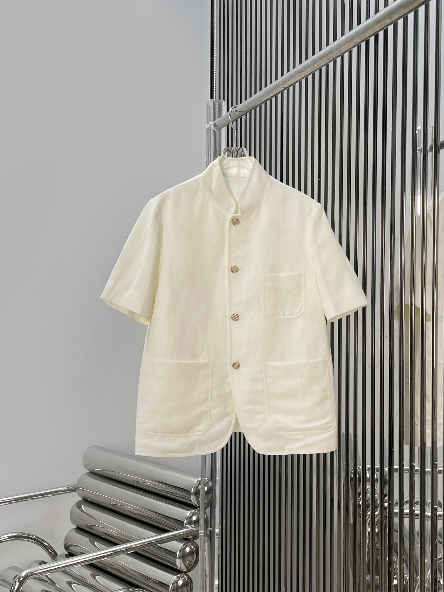 NO:845585,[Love] New style [Love]!  The latest LP 26NEW stand collar multi-pocket Chinese style linen blend jacket. Size: XS SML.,,loro piana,jackets & coats,19860909[爱心]新款[爱心]！最新LP 26NEW 立领多口袋中式风亚麻混纺外套.尺码:XS SML.,,loro piana,jackets & coats,,Women's clothing