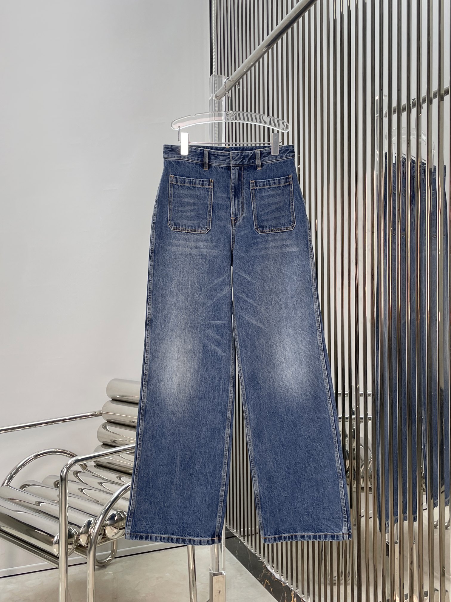 NO:845593,[Love] New style [Love]!  The latest D 26NEW front patch pocket vintage washed blue jeans. Size XS SML.,,jeans,19860909[爱心]新款[爱心]！最新D 26NEW 前贴袋复古水洗蓝牛仔裤.尺码XS SML.,,jeans,,Women's clothing