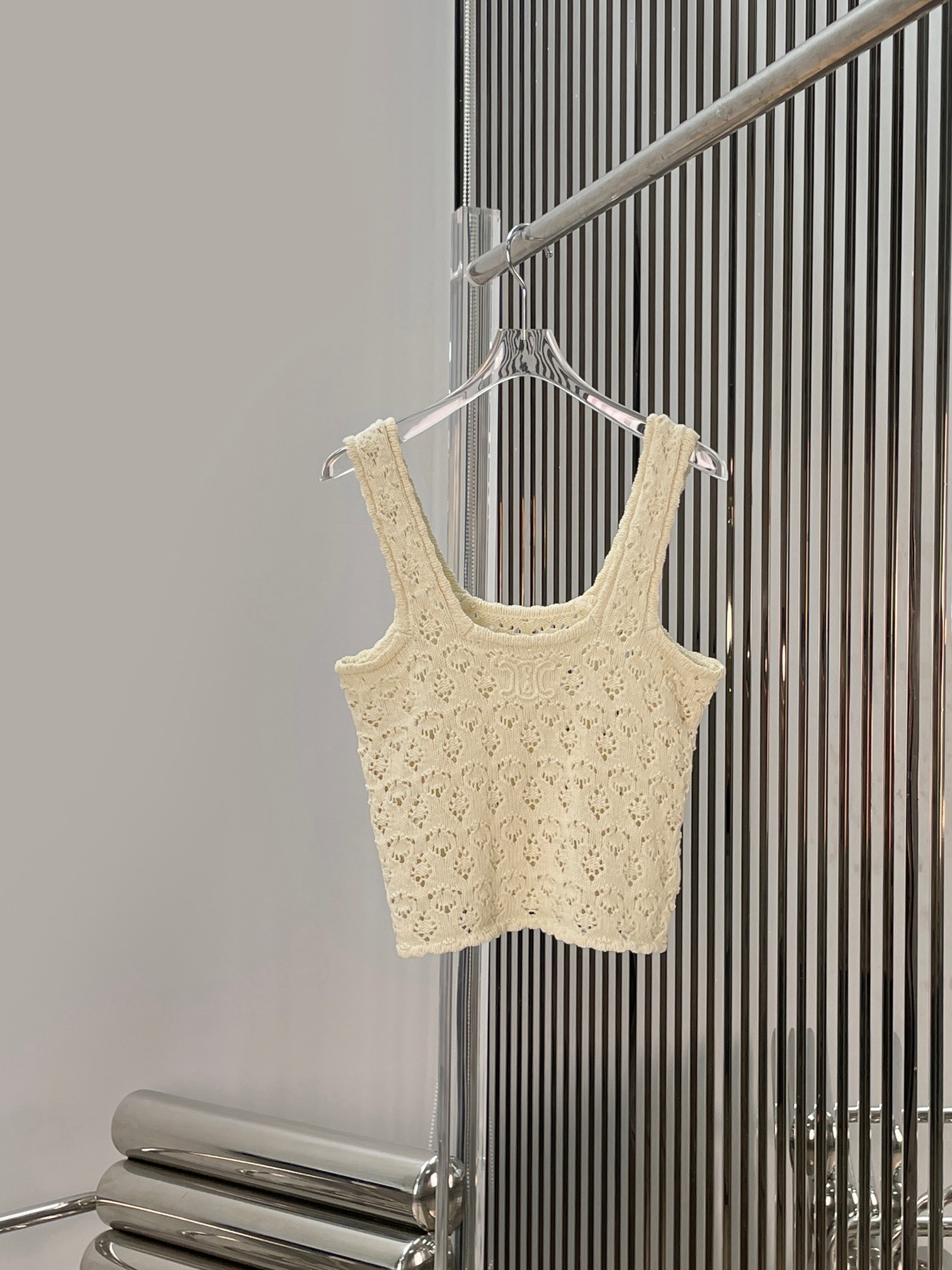 NO:867665,[Love] New style [Love]!  The latest CE 26NEW rhombus hollow crochet knitted vest top. Size SML.,,19860909[爱心]新款[爱心]！最新CE 26NEW 菱格镂空钩花针织背心上衣.尺码SML.,,,Women's clothing