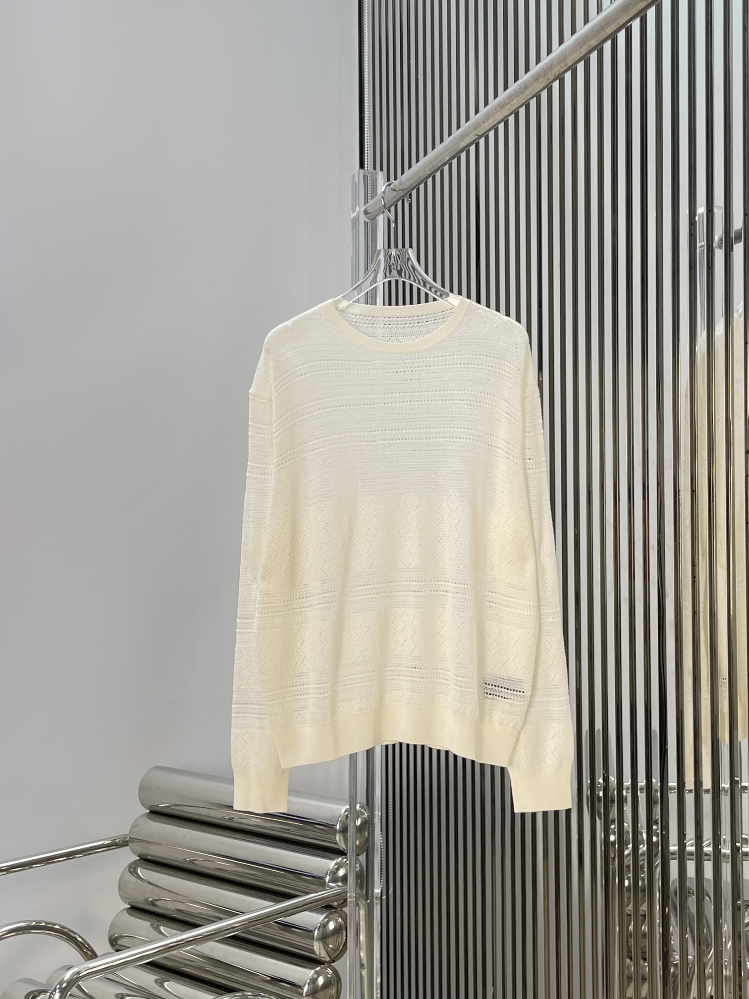NO:867689,[Love] New style [Love]!  The latest LP 26NEW hollow diamond round neck long-sleeved sweater. Size: SML.,, loro piana,19860909[爱心]新款[爱心]！最新LP 26NEW 镂空菱格圆领长袖针织衫.尺码:SML.,,loro piana,,Women's clothing