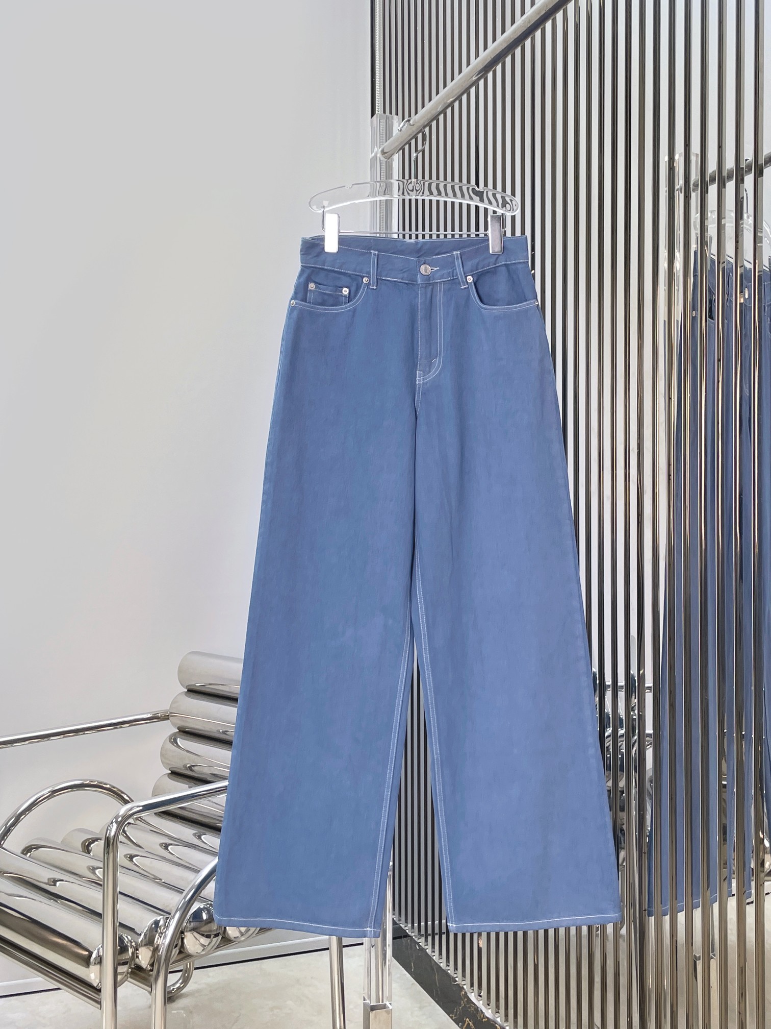 NO:868979,[Love] New style [Love]!  The latest CE 26NEW retro blue wide-leg jeans. Size XS SML.,,jeans,19860909[爱心]新款[爱心]！最新CE 26NEW 复古蓝调阔腿牛仔裤.尺码XS SML.,,jeans,,Women's clothing