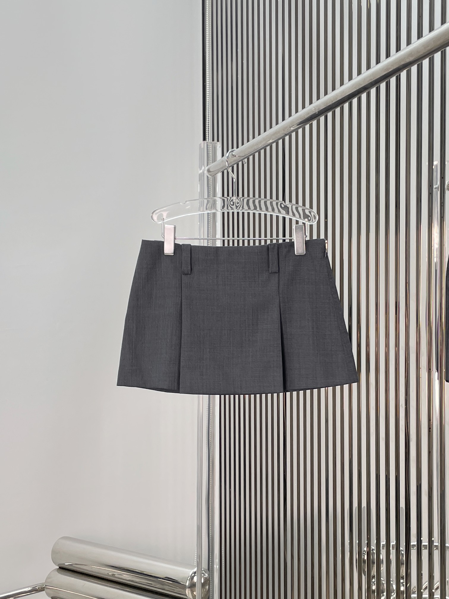 NO:872161,[Love] New style [Love]! The latest MIU 26NEW wool skirt with letter patch design. Size XS SML.,,miumiu,skirts,19860909[爱心]新款[爱心]!最新MIU 26NEW 字母贴饰设计羊毛半身裙.尺码XS SML.,,miumiu,skirts,,Women's clothing