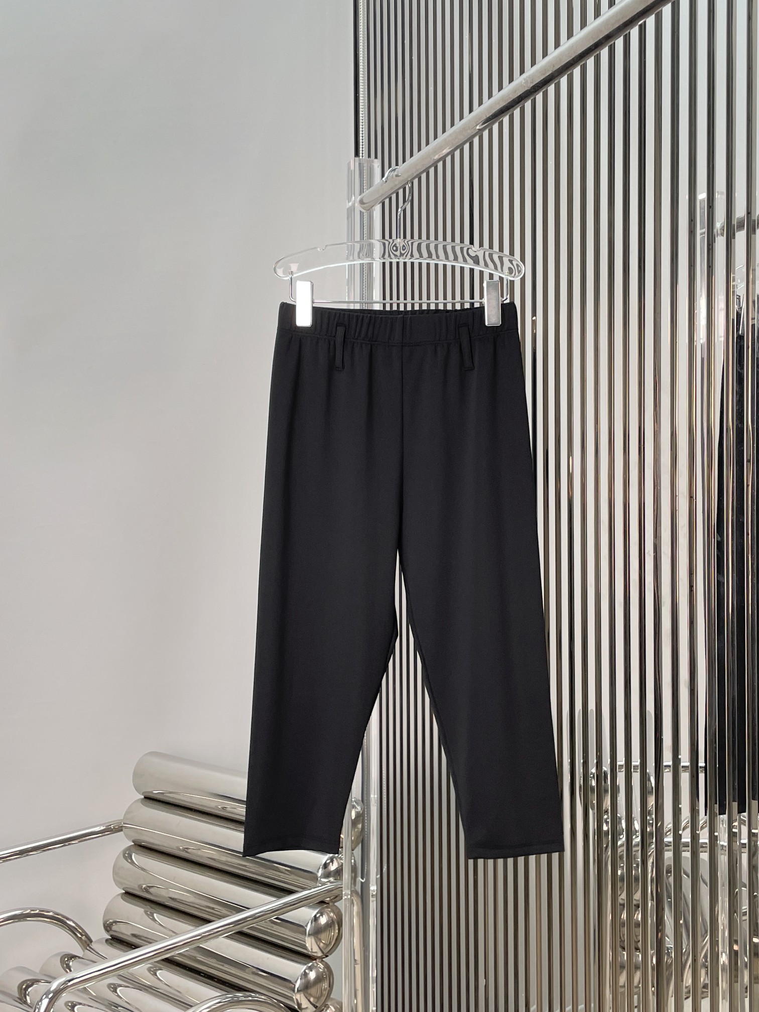 NO:877421,[Love] New style [Love]!  The latest THE ROW 26NEW minimalist and versatile cropped pants. Size XS SML.,,19860909[爱心]新款[爱心]！最新THE ROW 26NEW 极简百搭七分裤.尺码XS SML.,,,Women's clothing