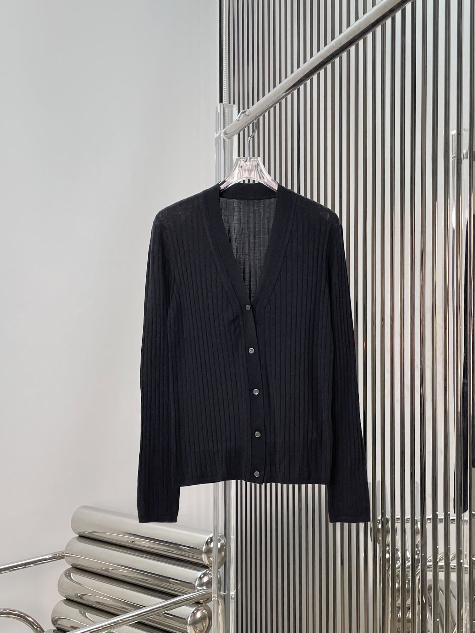 NO:877375,[Love] New style [Love]!  The latest H 26NEW classic versatile knitted cardigan top. Size SML.,,19860909[爱心]新款[爱心]！最新H 26NEW 经典百搭针织开衫上衣.尺码SML.,,,Women's clothing