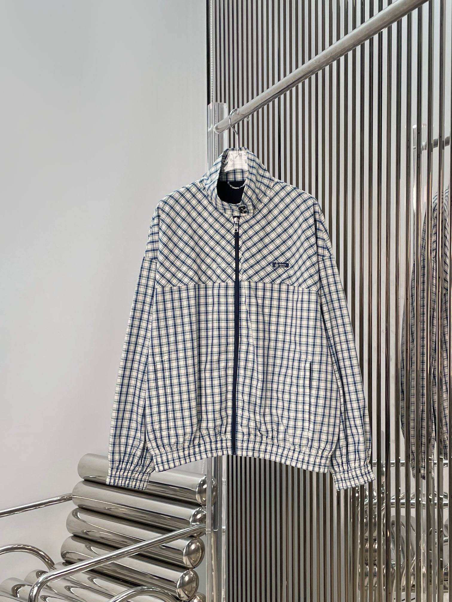 NO:877942,[Love] New style [Love]!  The latest PR 26NEW retro lapel plaid casual jacket. Size XS SML.,,jackets & coats,19860909[爱心]新款[爱心]！最新PR 26NEW 复古翻领格纹休闲外套.尺码XS SML.,,jackets & coats,,Women's clothing