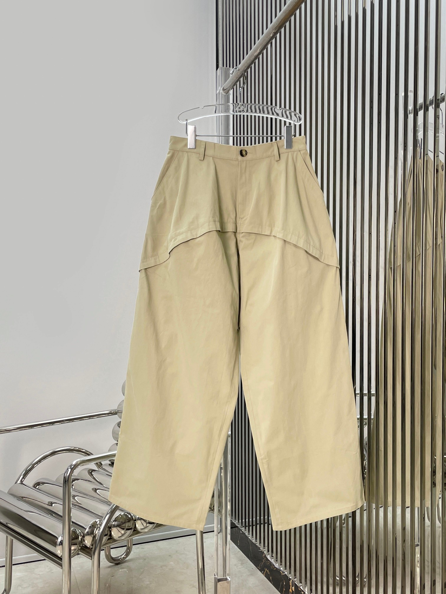 NO:892634,[Love] New style [Love]!  The latest LOE 26NEW high-waisted splicing design casual wide-leg pants. Size XS SML.P,,loewe,19860909[爱心]新款[爱心]！最新 LOE 26NEW 高腰拼接设计休闲阔腿裤.尺码XS SML.P,,loewe,,Women's clothing