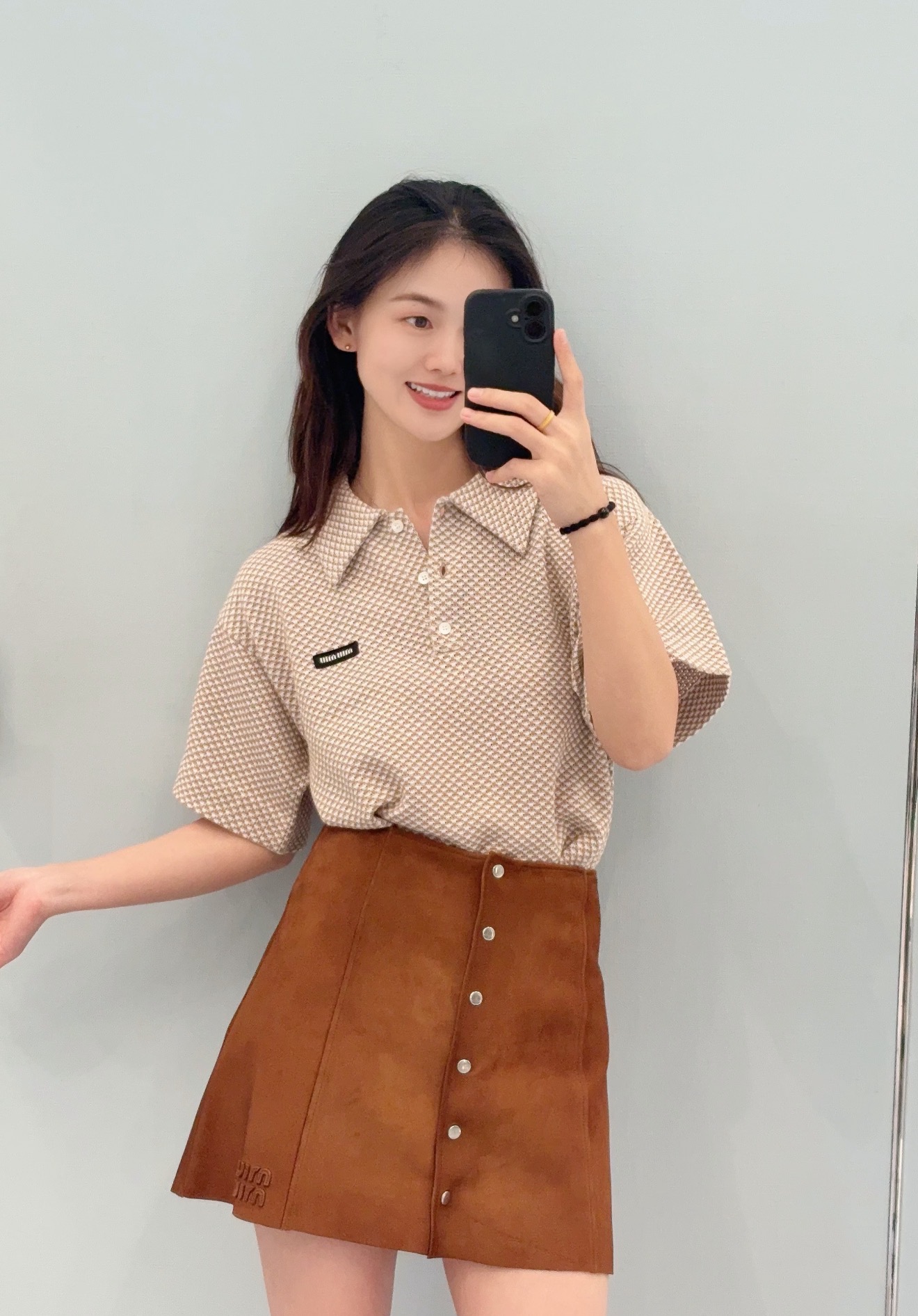 NO:893453,[Love] New style [Love]! The latest MIU 26NEW retro plaid polo collar short-sleeved knitted top. Size SML.,,miumiu,T-shirt,19860909[爱心]新款[爱心]!最新MIU 26NEW 复古格纹polo领短袖针织上衣.尺码SML.,,miumiu,T-shirt,,Women's clothing