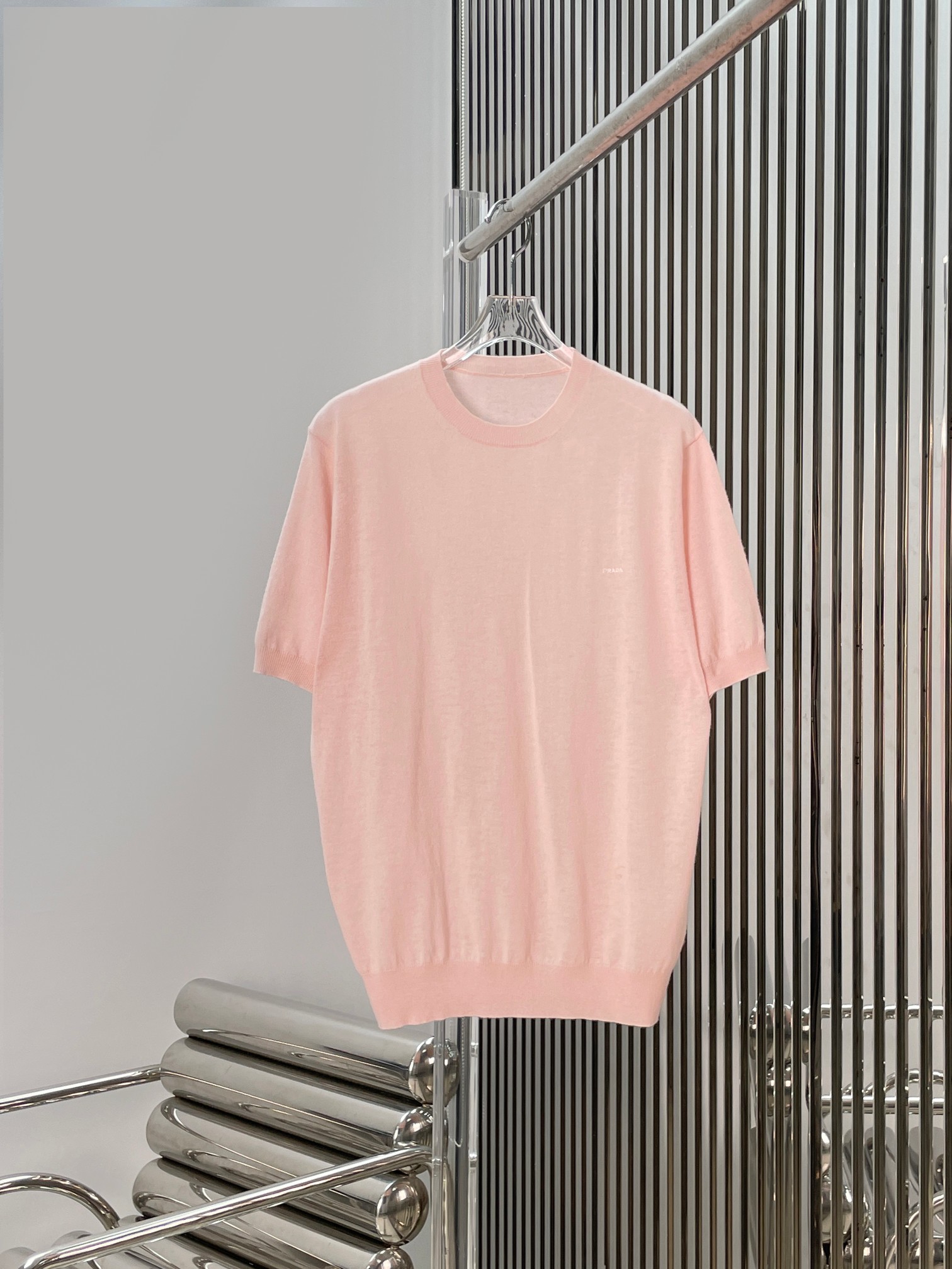 NO:907879,[Love] New style [Love]!  The latest PR 26NEW simple and versatile round neck knitted short-sleeved top. Size SML.,,T-shirt,19860909[爱心]新款[爱心]！最新PR 26NEW 简约百搭圆领针织短袖上衣.尺码SML.,,T-shirt,,Women's clothing