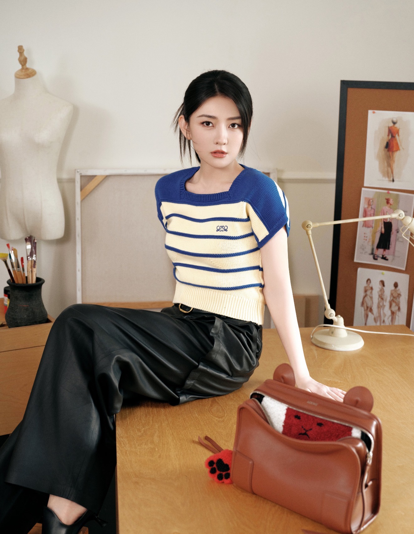 NO:907874,[Love] New style [Love]!  The latest LOE 26NEW color block striped square neck short-sleeved top. Size SML.,,loewe,T-shirt,19860909[爱心]新款[爱心]！最新 LOE 26NEW 拼色条纹方领短袖上衣.尺码SML.,,loewe,T-shirt,,Women's clothing