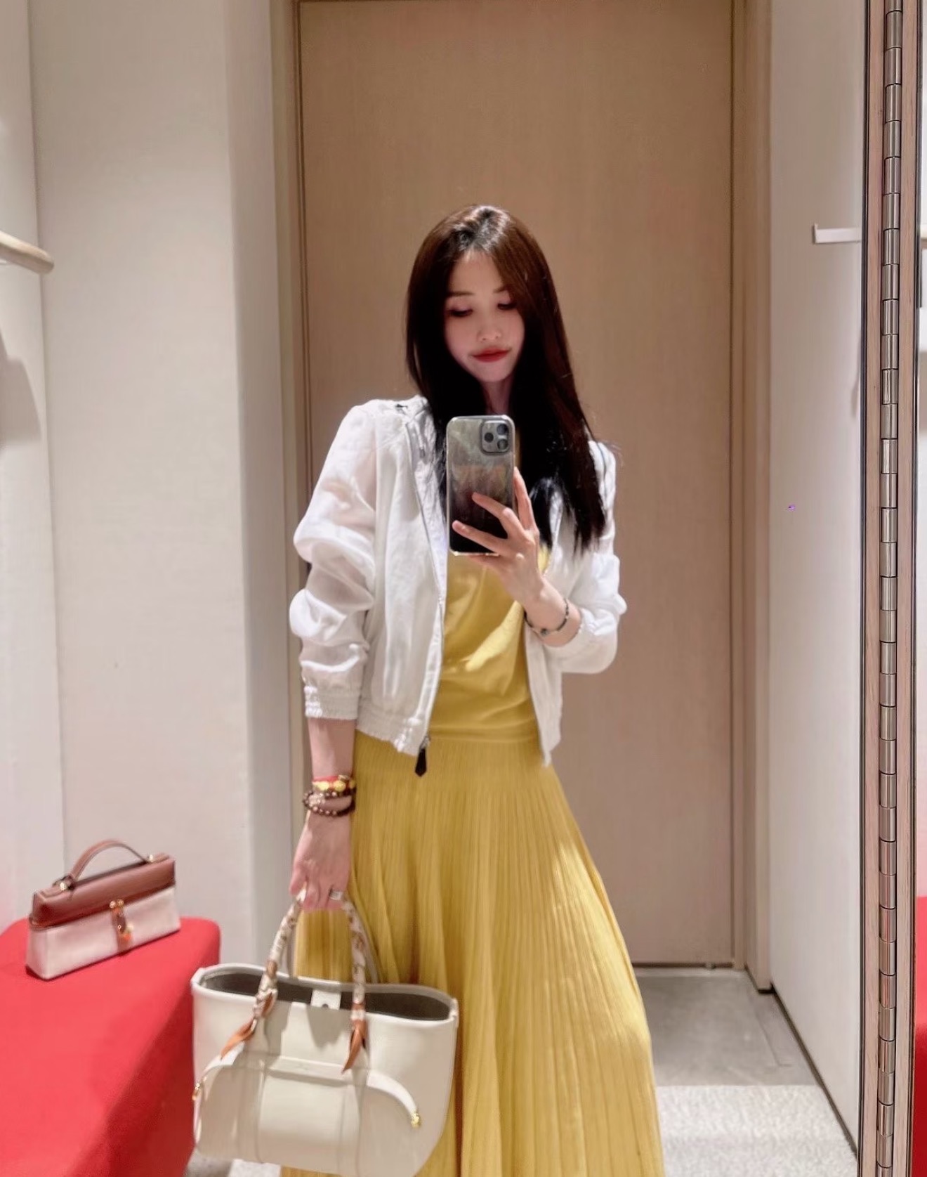 NO:908692,[Love] New style [Love]!  The latest LP 26NEW hooded design zipper linen long-sleeved jacket. Color white, khaki. Size: XS SML.,,loro piana,jackets & coats,hats,19860909[爱心]新款[爱心]！最新LP 26NEW 连帽设计感拉链亚麻长袖外套.颜色白、卡其.尺码:XS SML.,,loro piana,jackets & coats,hats,,Women's clothing